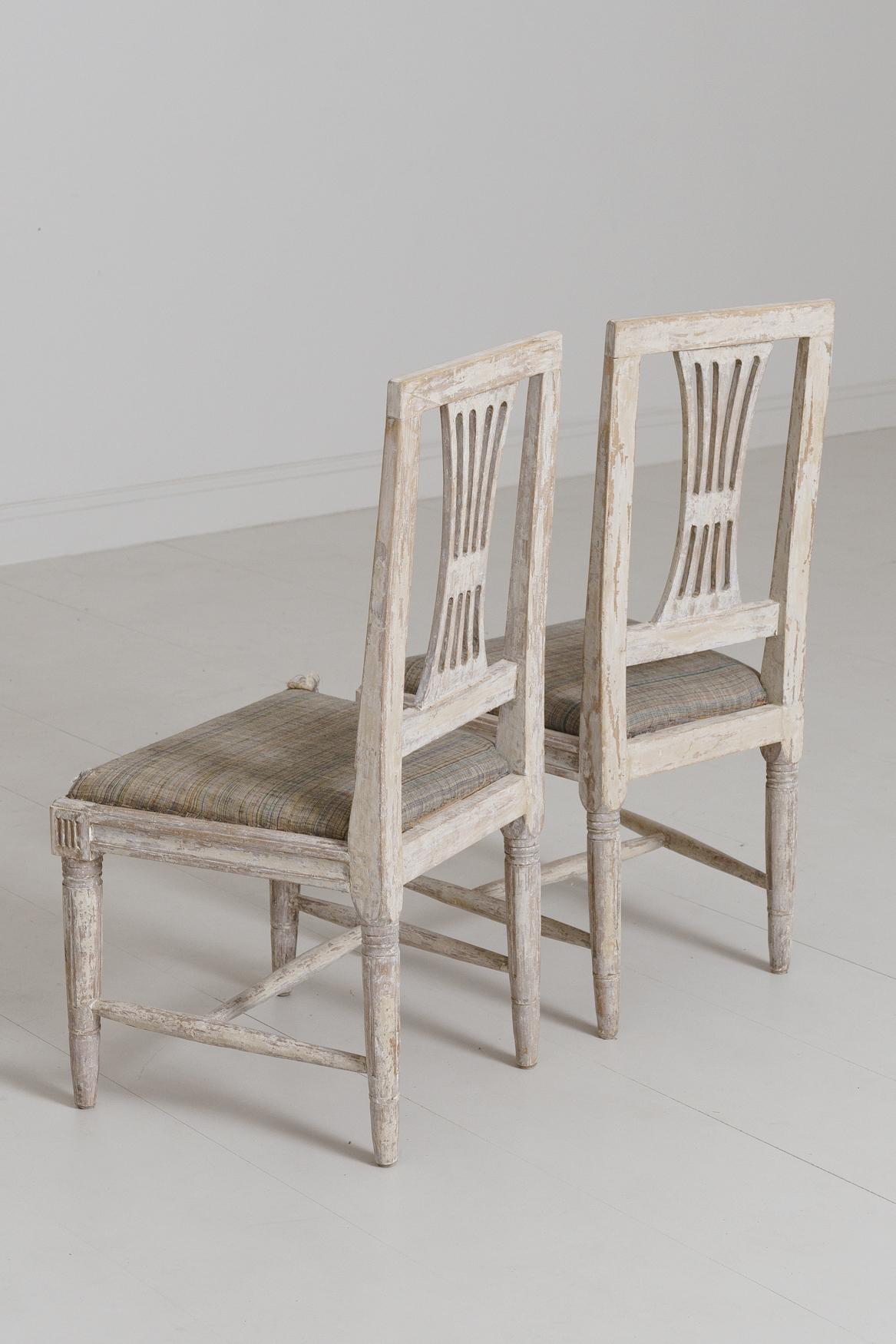 19th Century Swedish Gustavian Period Set of Four Chairs in Original Paint 2