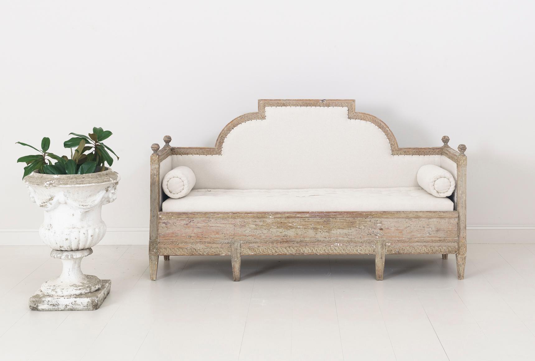 19th Century Swedish Gustavian Period Sofa Bench in Original Paint 6