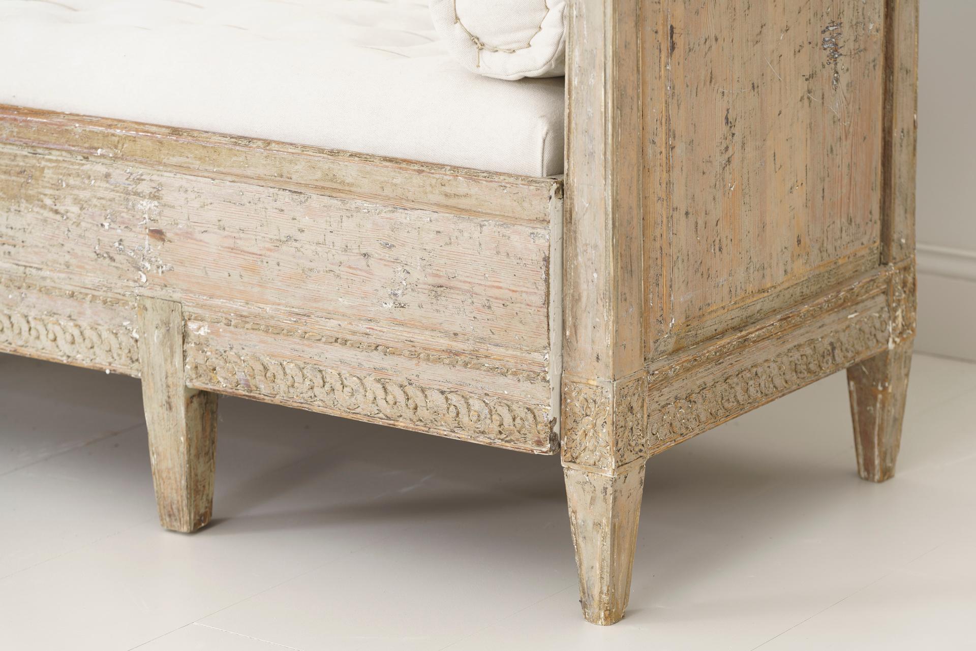 19th Century Swedish Gustavian Period Sofa Bench in Original Paint 3