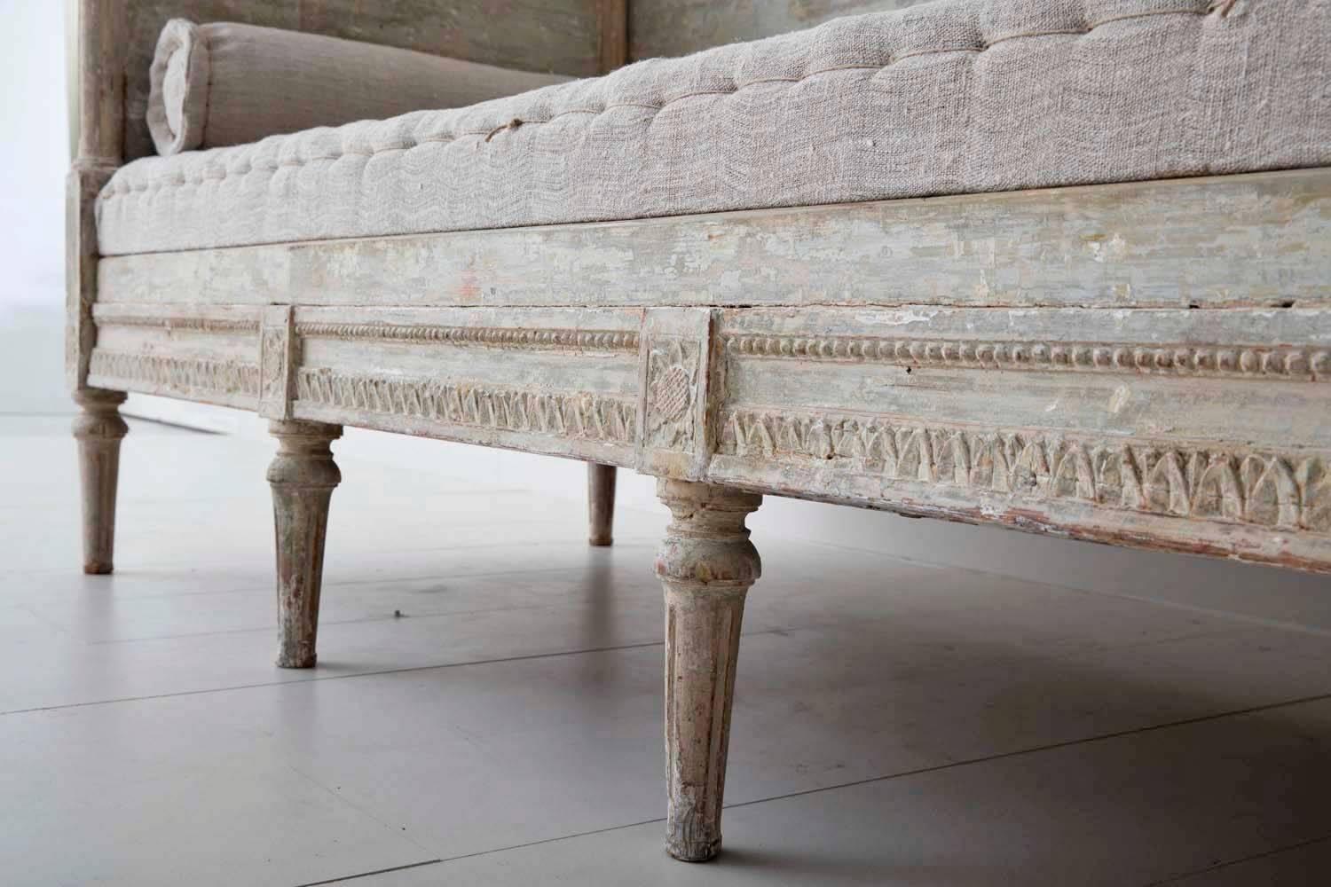 19th Century Swedish Gustavian Period Sofa Bench in Original Paint 3