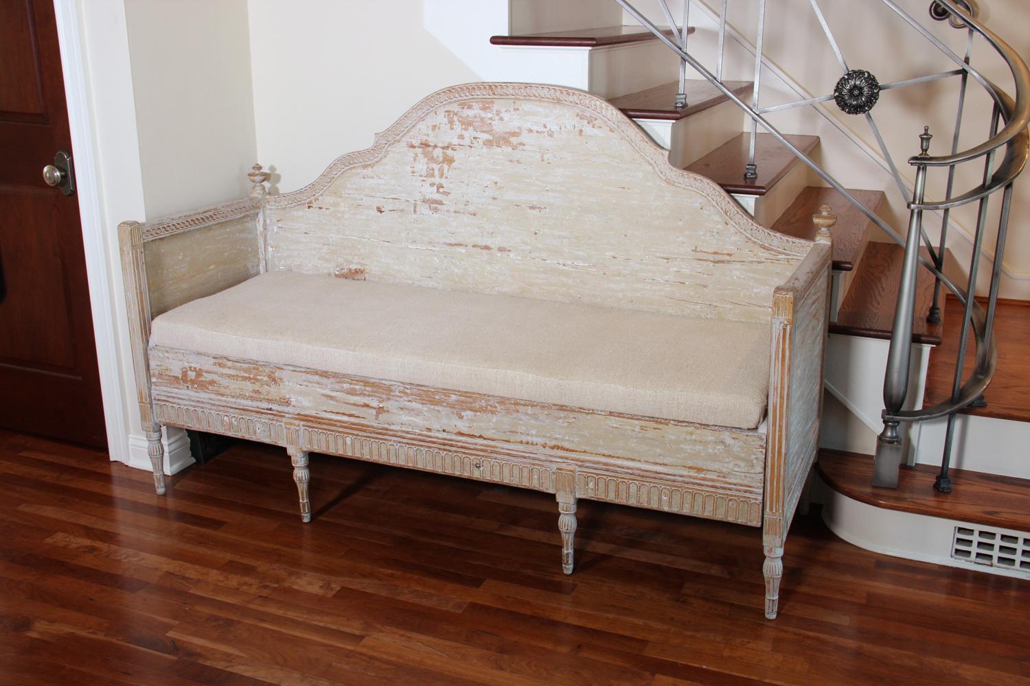 19th Century Swedish Gustavian Period Trundle Bed Sofa in Original Paint (Schwedisch)