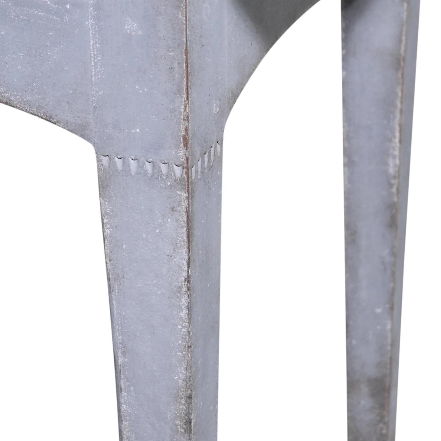 Schwedischer Gustavianischer Konsolentisch aus Kiefernholz des 19. Jahrhunderts – antiker Beistelltisch im Zustand „Gut“ im Angebot in West Palm Beach, FL