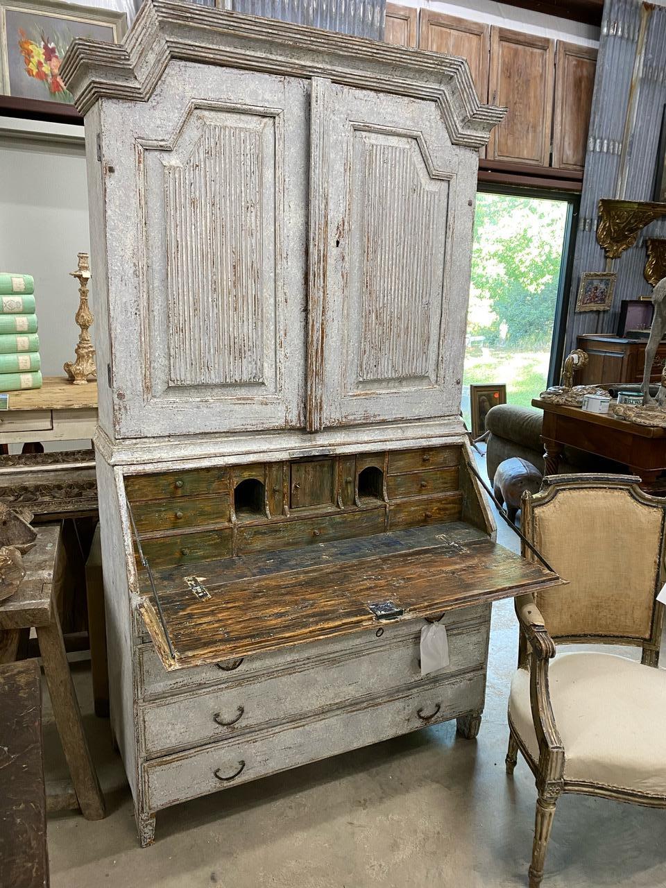 19th Century Swedish Gustavian Secretary with Library For Sale 8