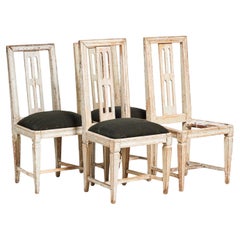 Juego de (4) sillas de comedor pintadas de estilo Gustaviano sueco del siglo XIX