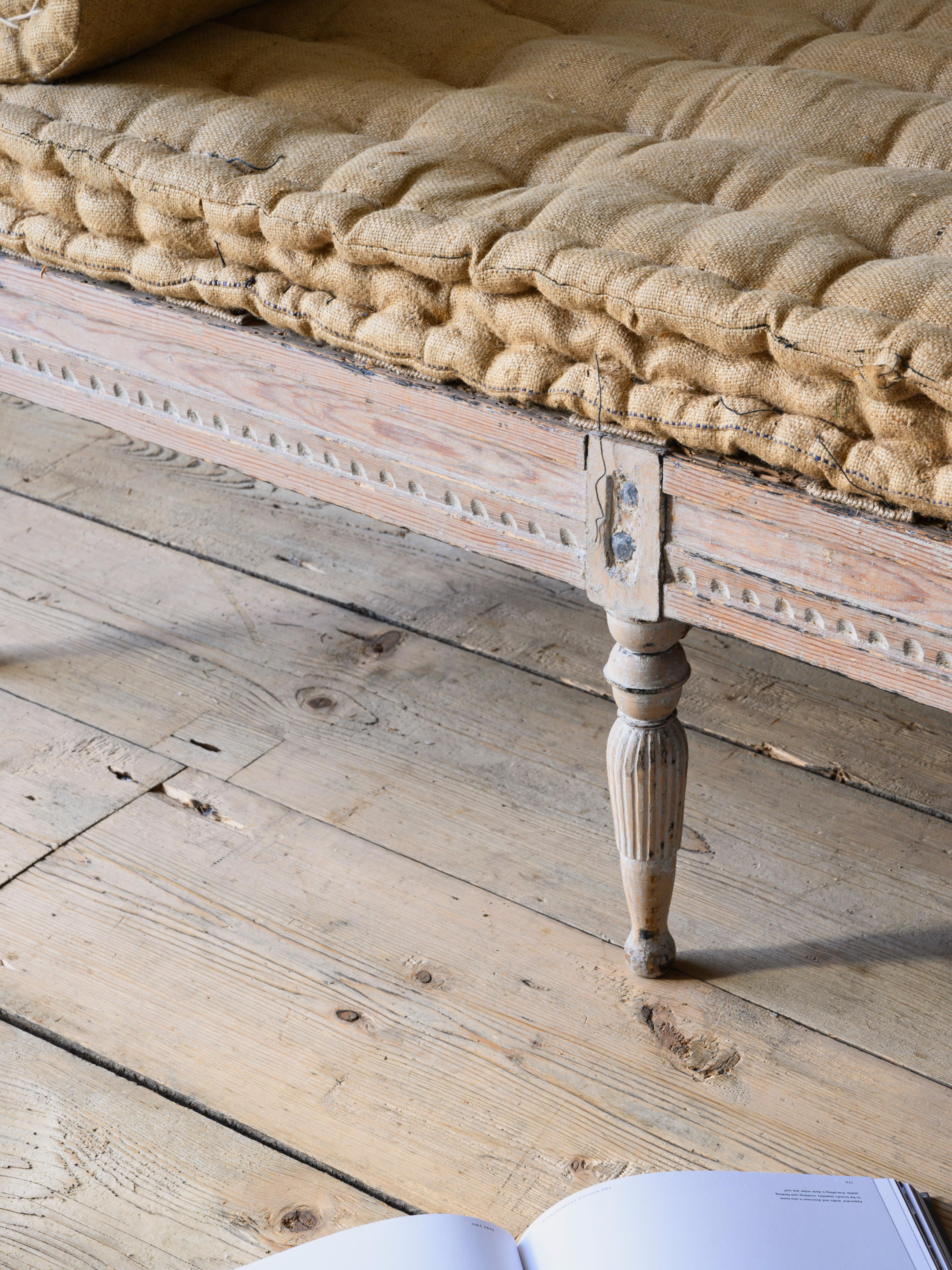 Hand-Crafted 19th Century Swedish Gustavian Sofa / Bench