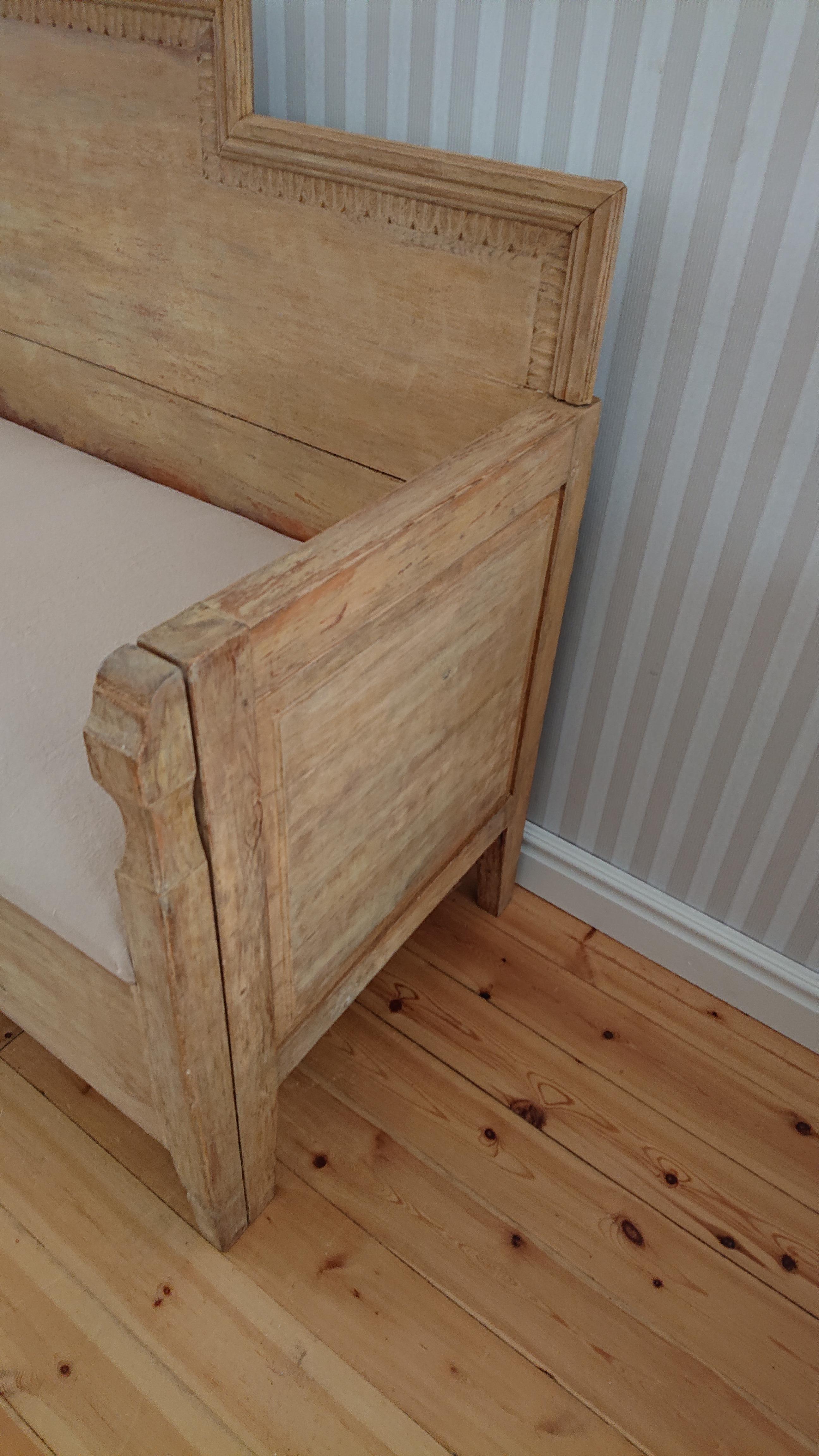 Schwedisches Gustavianisches Sofa aus dem 19. Jahrhundert mit Originalfarbe im Angebot 4