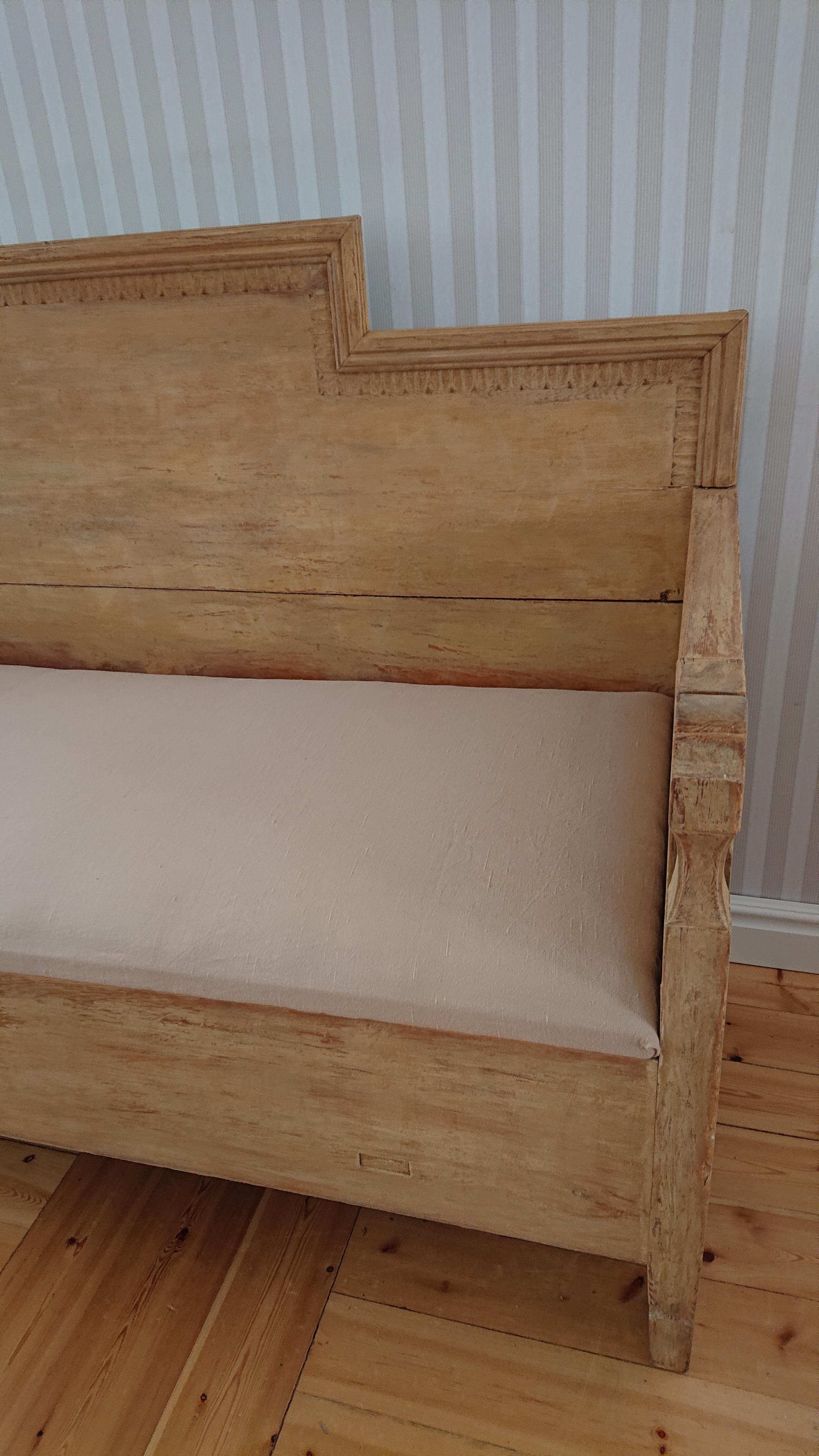 Schwedisches Gustavianisches Sofa aus dem 19. Jahrhundert mit Originalfarbe im Angebot 9