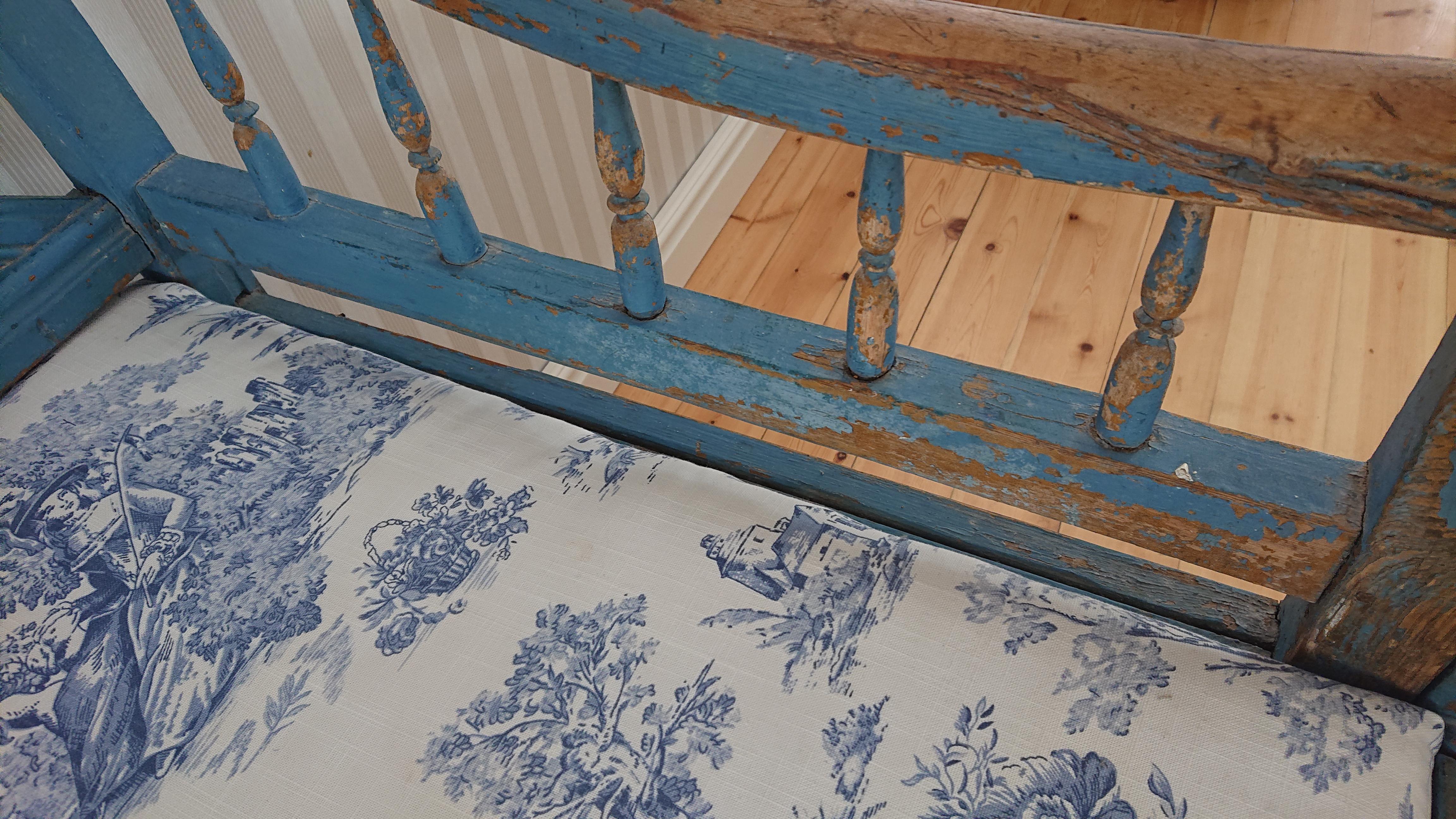 Schwedisches Gustavianisches Sofa des 19. Jahrhunderts mit Originalfarbe im Angebot 3