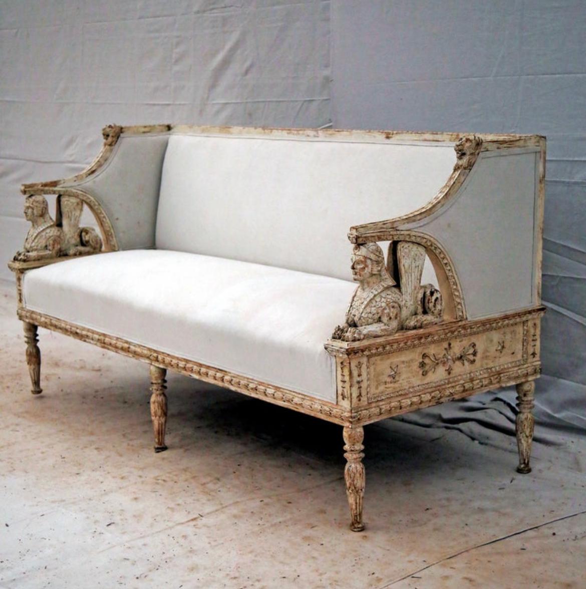 19th Century Swedish Gustavian Sofa with Sphinx and Lion Motifs In Good Condition In San Angelo, TX