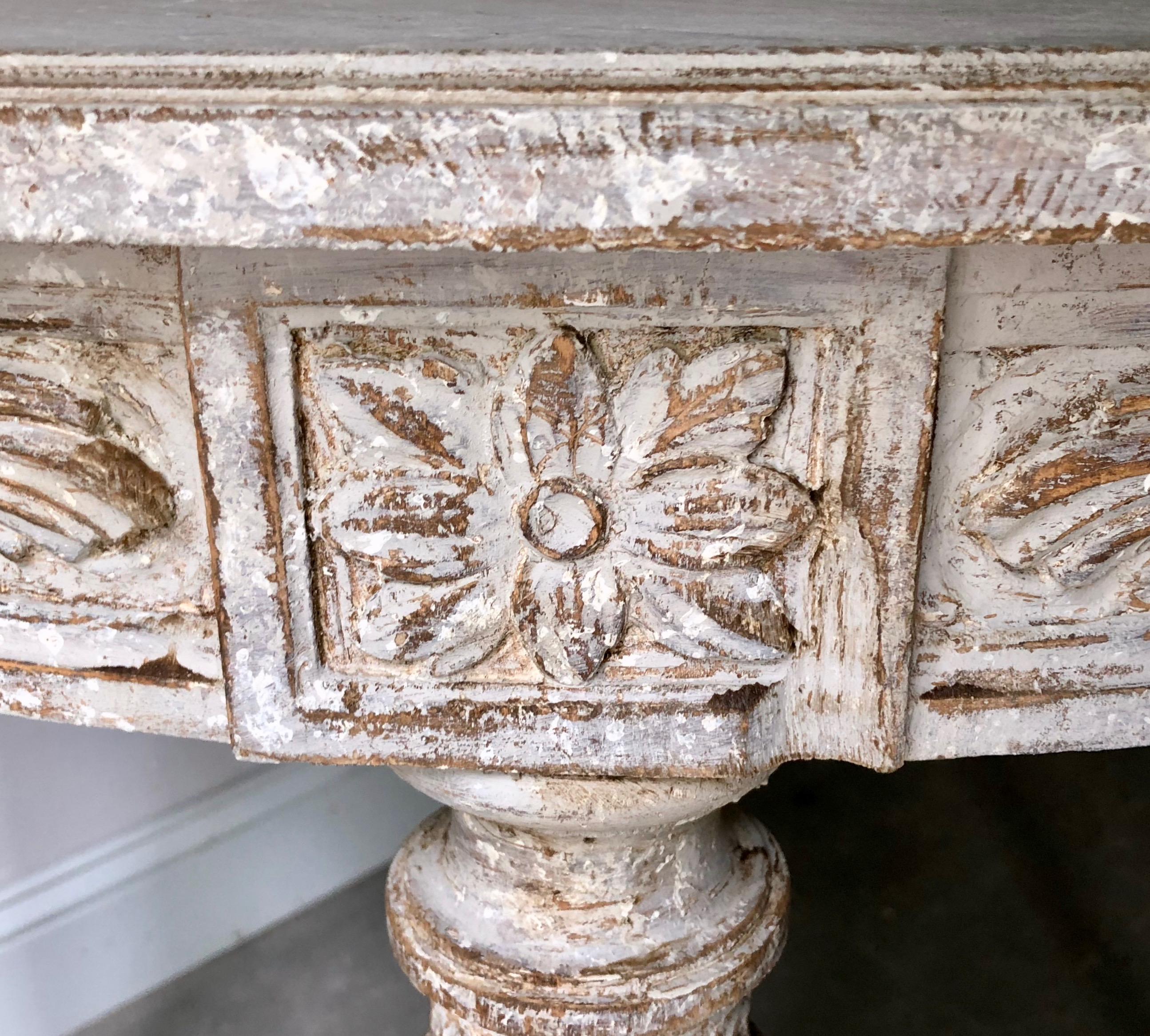 19th Century Swedish Gustavian Style Centre Table In Good Condition In Charleston, SC