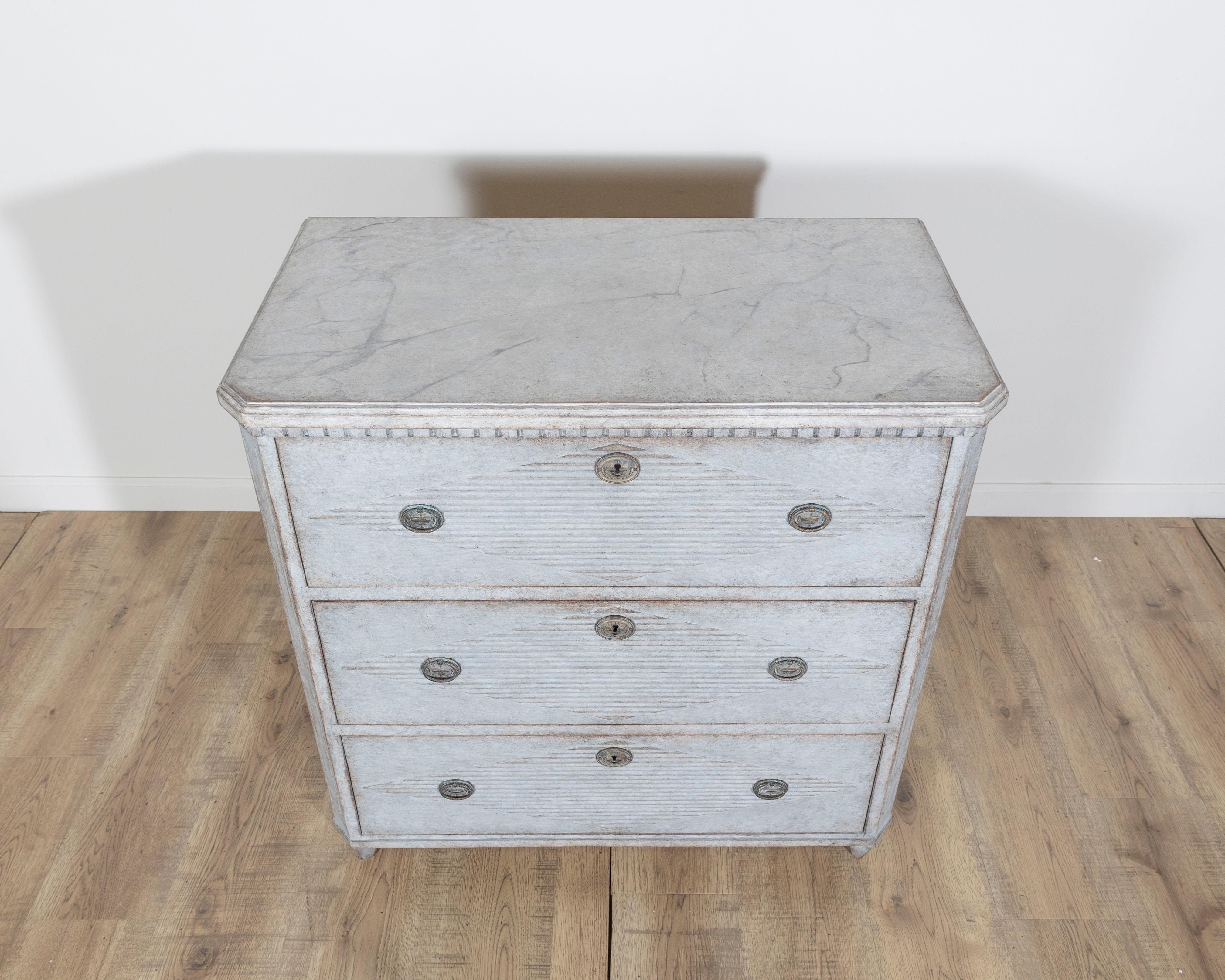 19th Century Swedish Gustavian Style Chest of Drawers Circa 1870 In Good Condition For Sale In Atlanta, GA