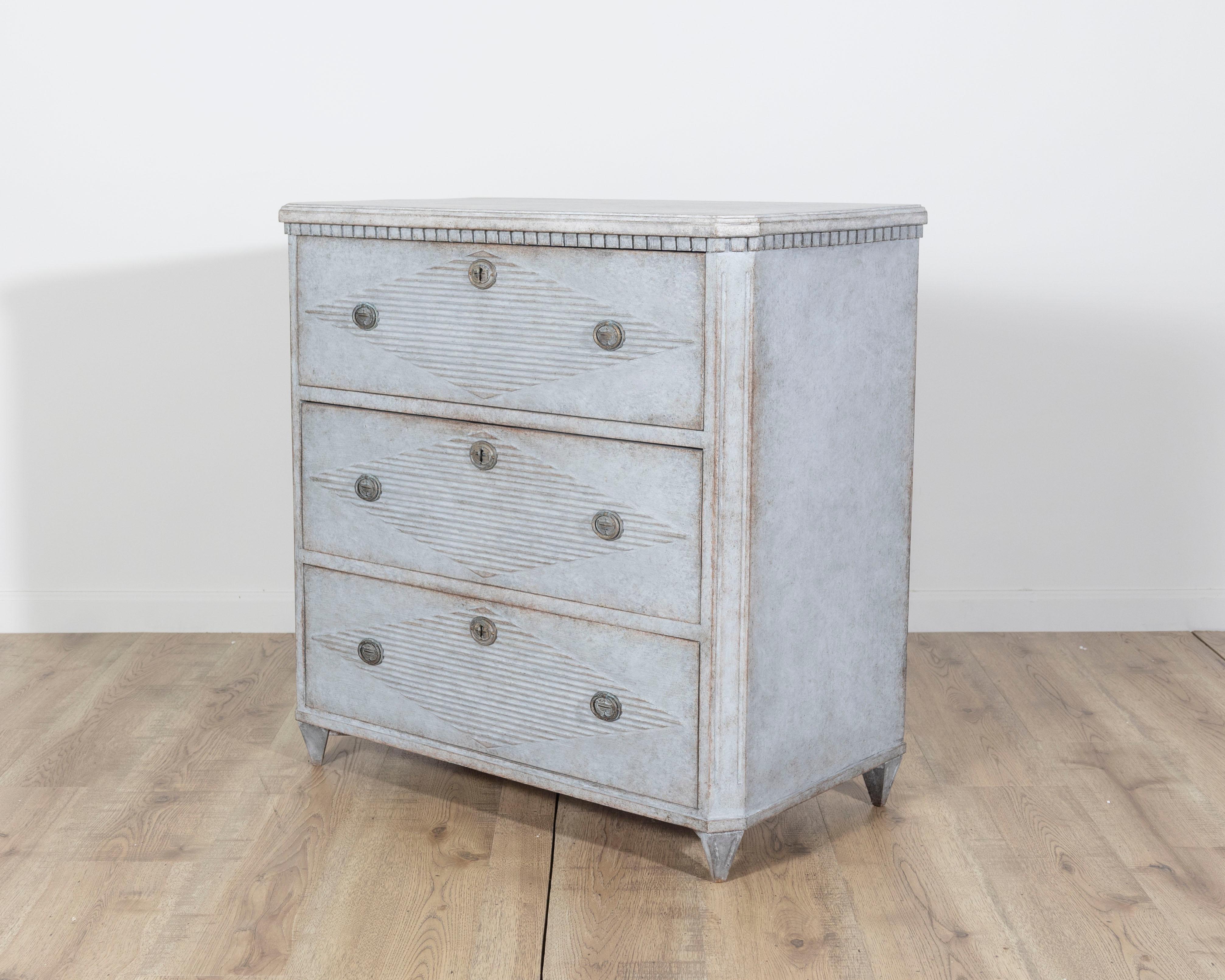 19th Century Swedish Gustavian Style Chest of Drawers Circa 1870 For Sale 1