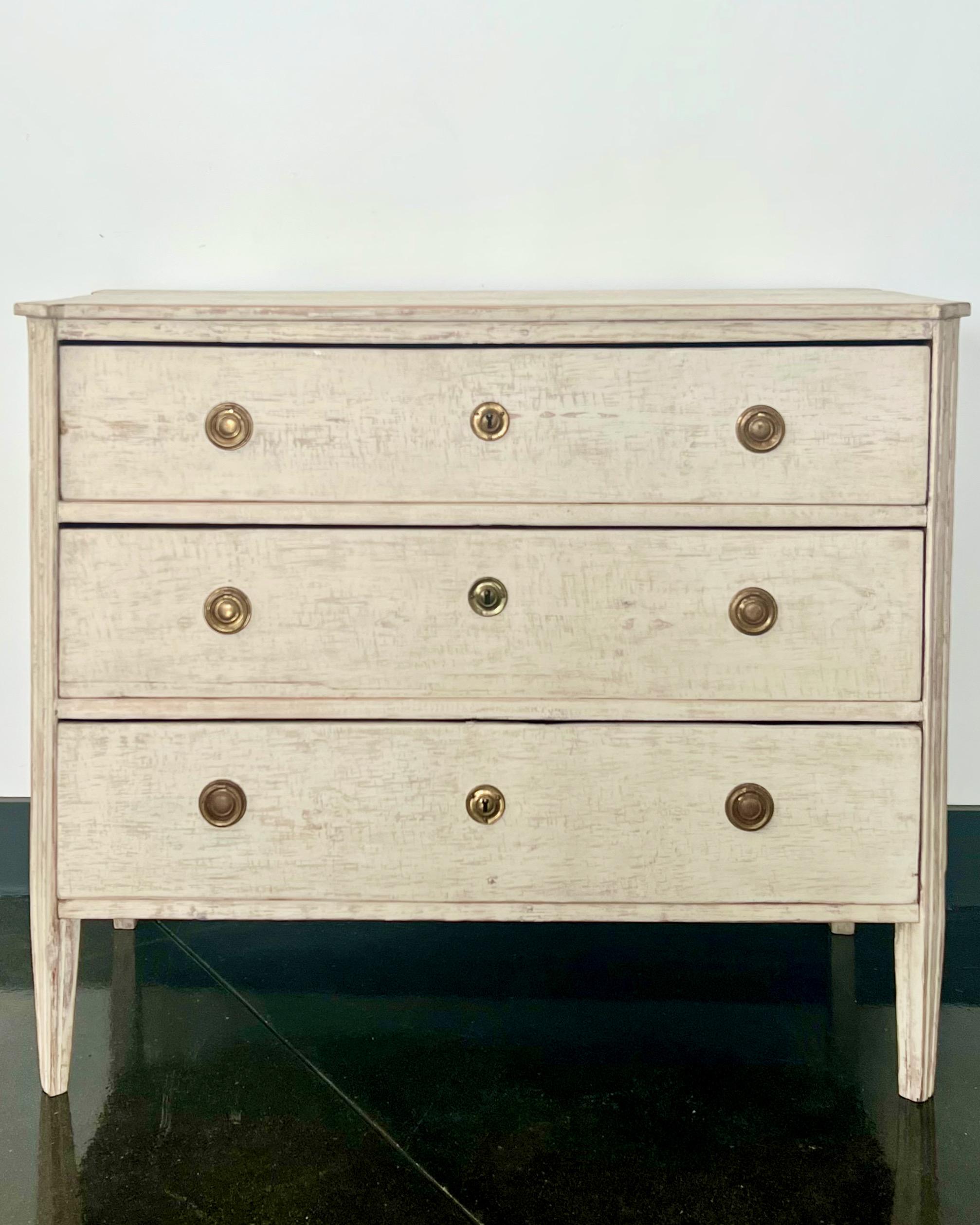 19th Century Swedish Gustavian Style Chest of Drawers In Good Condition In Charleston, SC