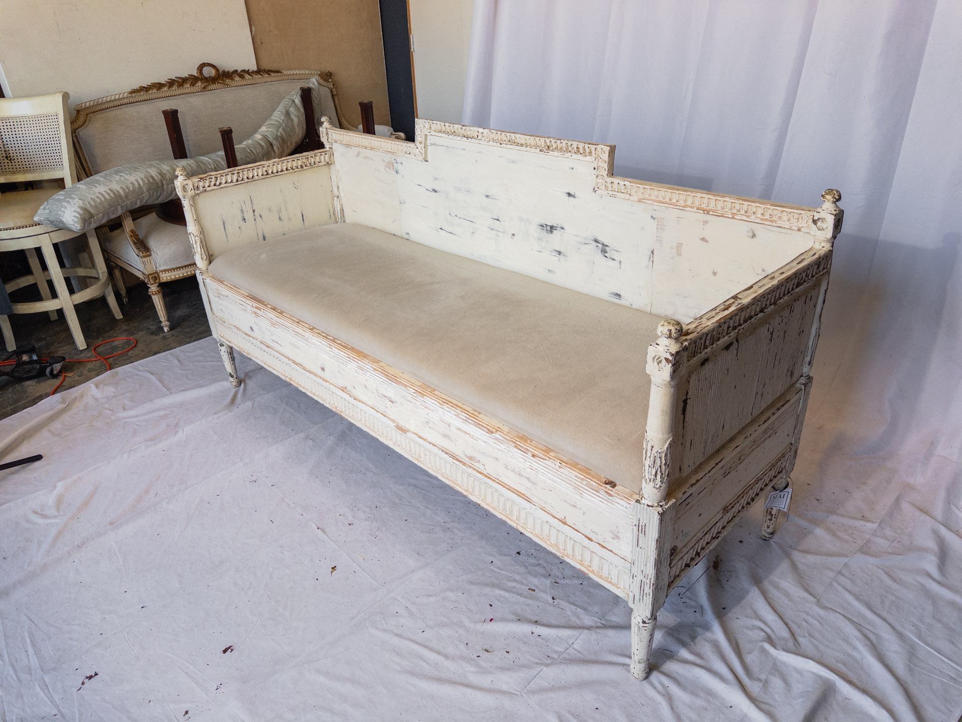 19th Century Swedish Gustavian Style Painted Sofa Bench 3