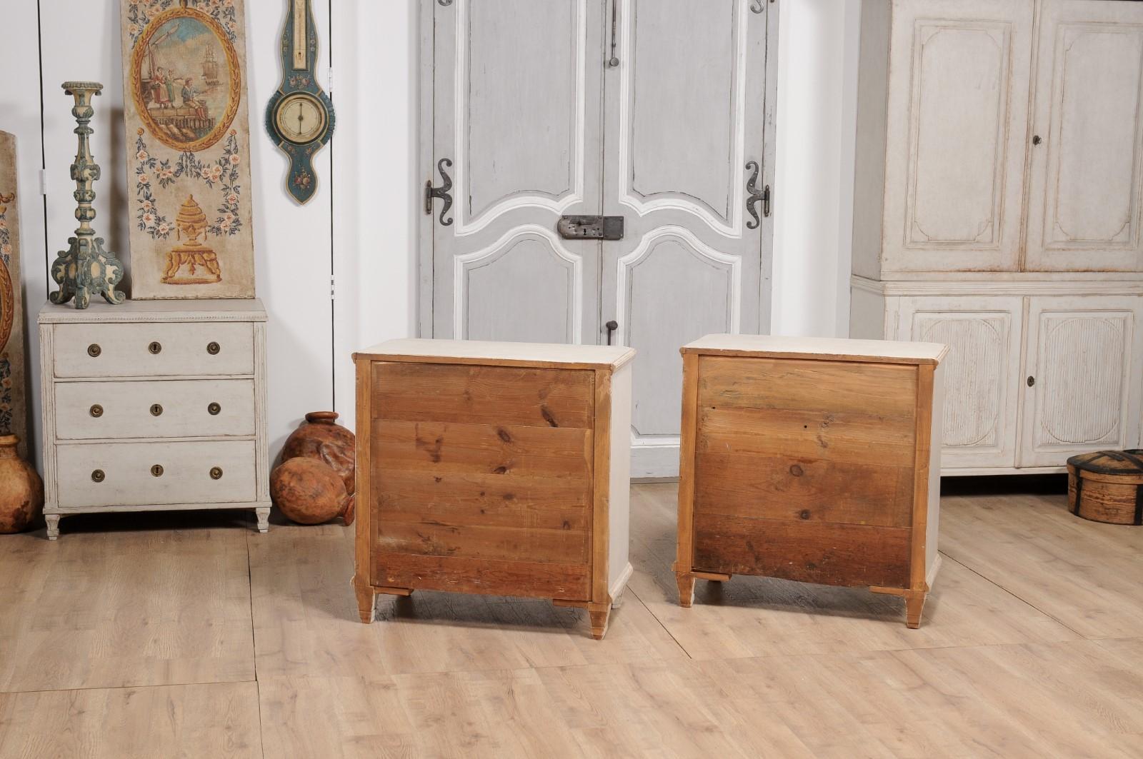 19th Century Swedish Gustavian Style Painted Three-Drawer Chests, a Pair For Sale 5