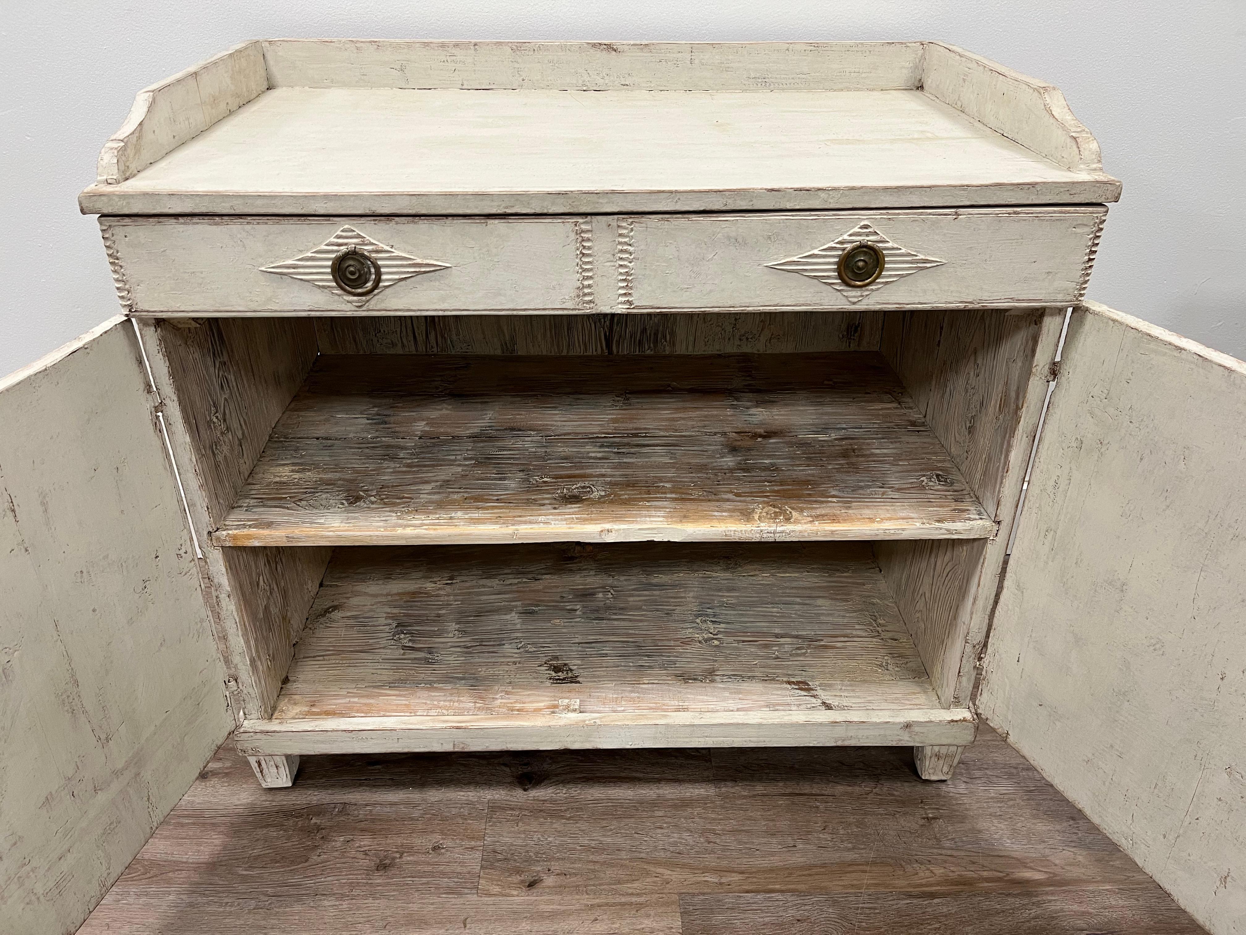 19th Century Swedish Gustavian Style Sideboard For Sale 1
