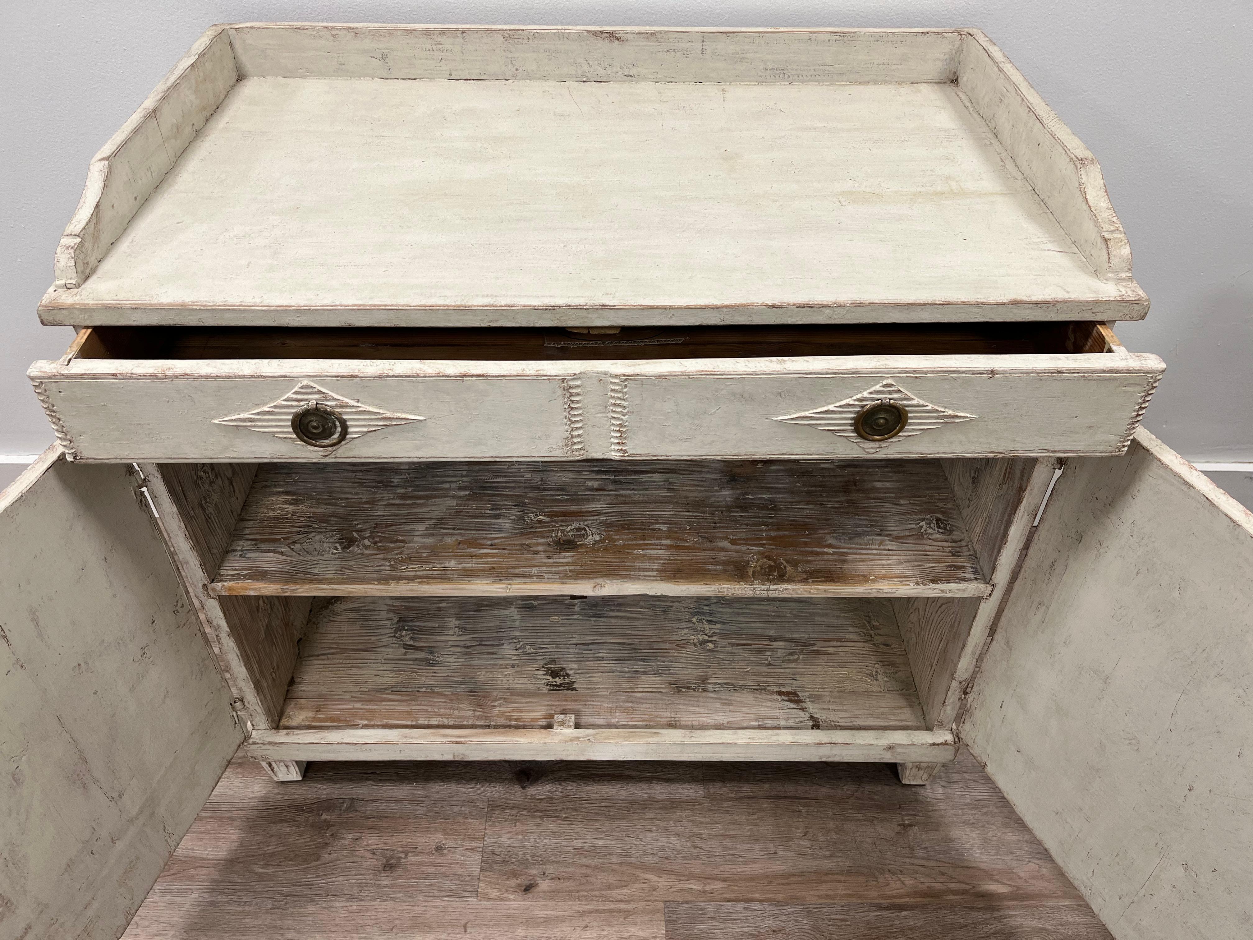 19th Century Swedish Gustavian Style Sideboard For Sale 2