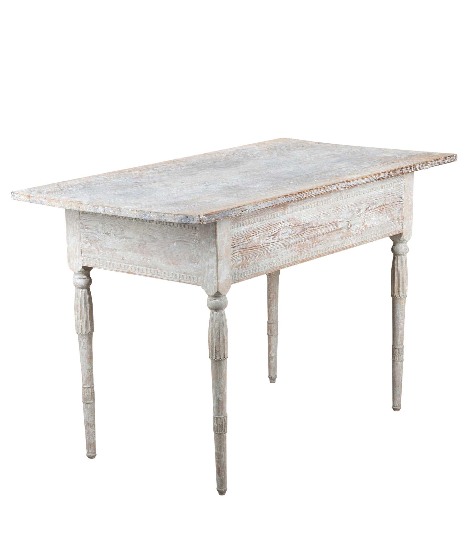 19th Century Swedish Gustavian Table in Original Paint For Sale 2