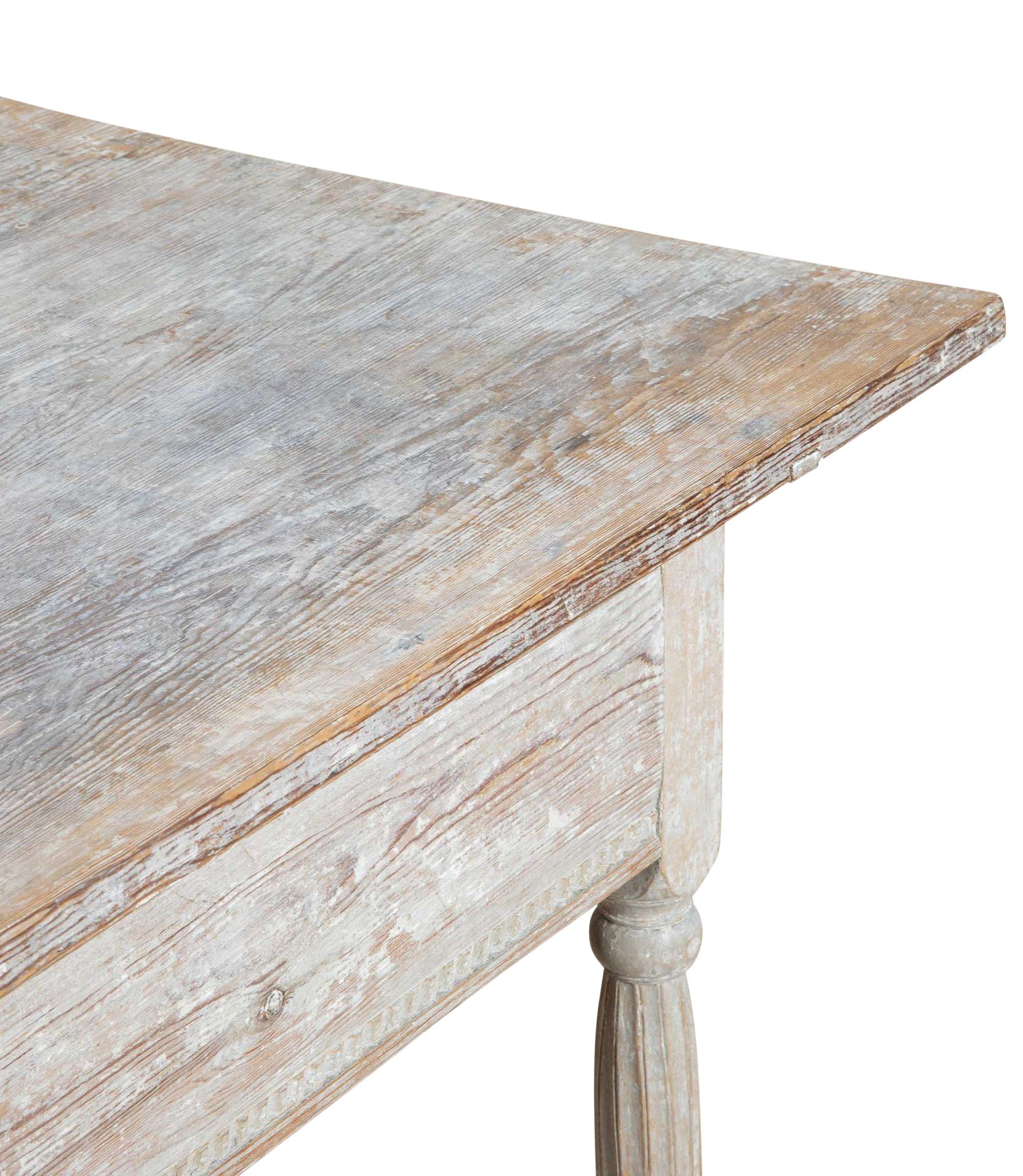 19th Century Swedish Gustavian Table in Original Paint For Sale 3
