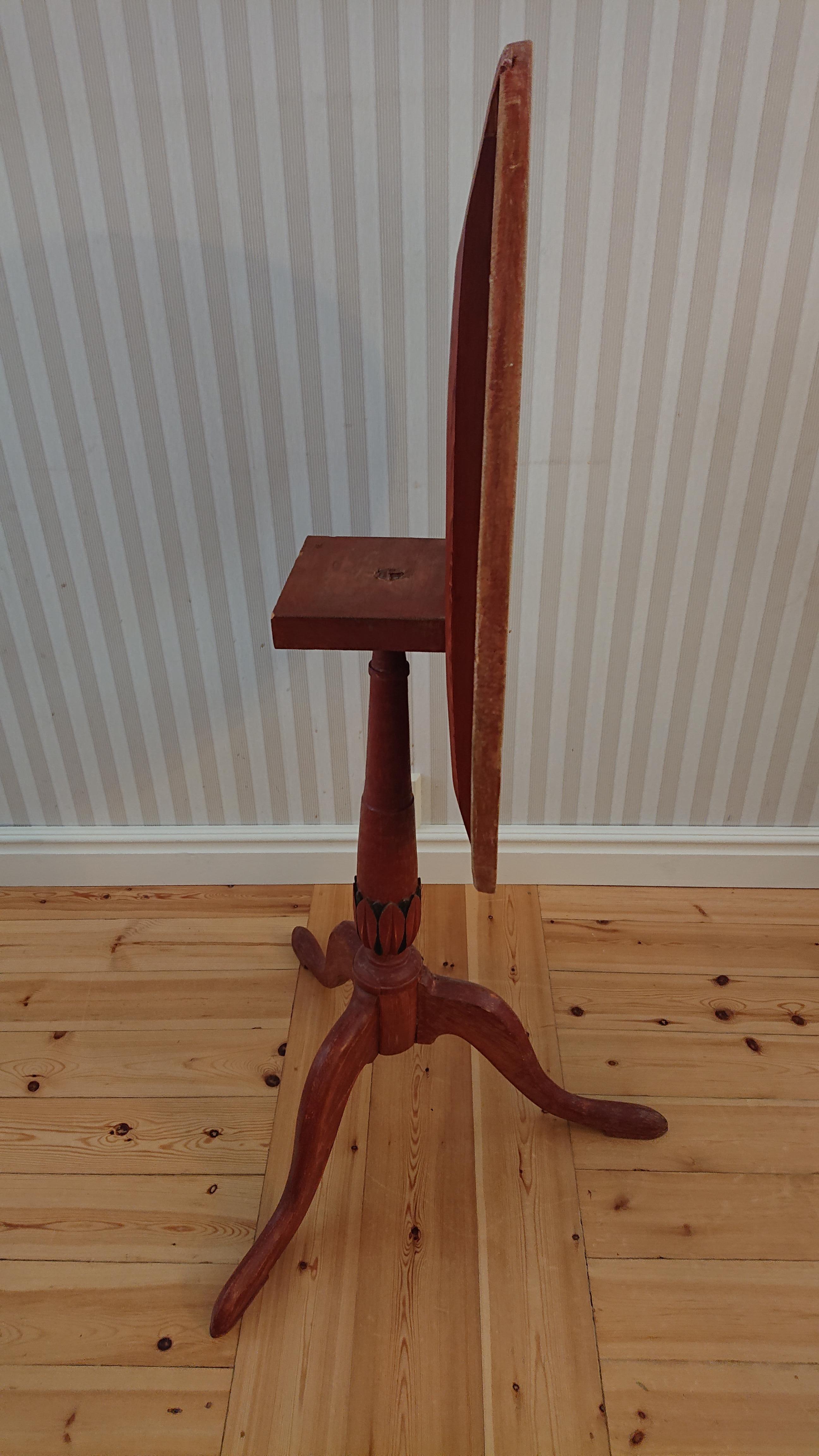 Pin Table gustavienne suédoise du 19ème siècle à plateau basculant avec peinture d'origine en vente