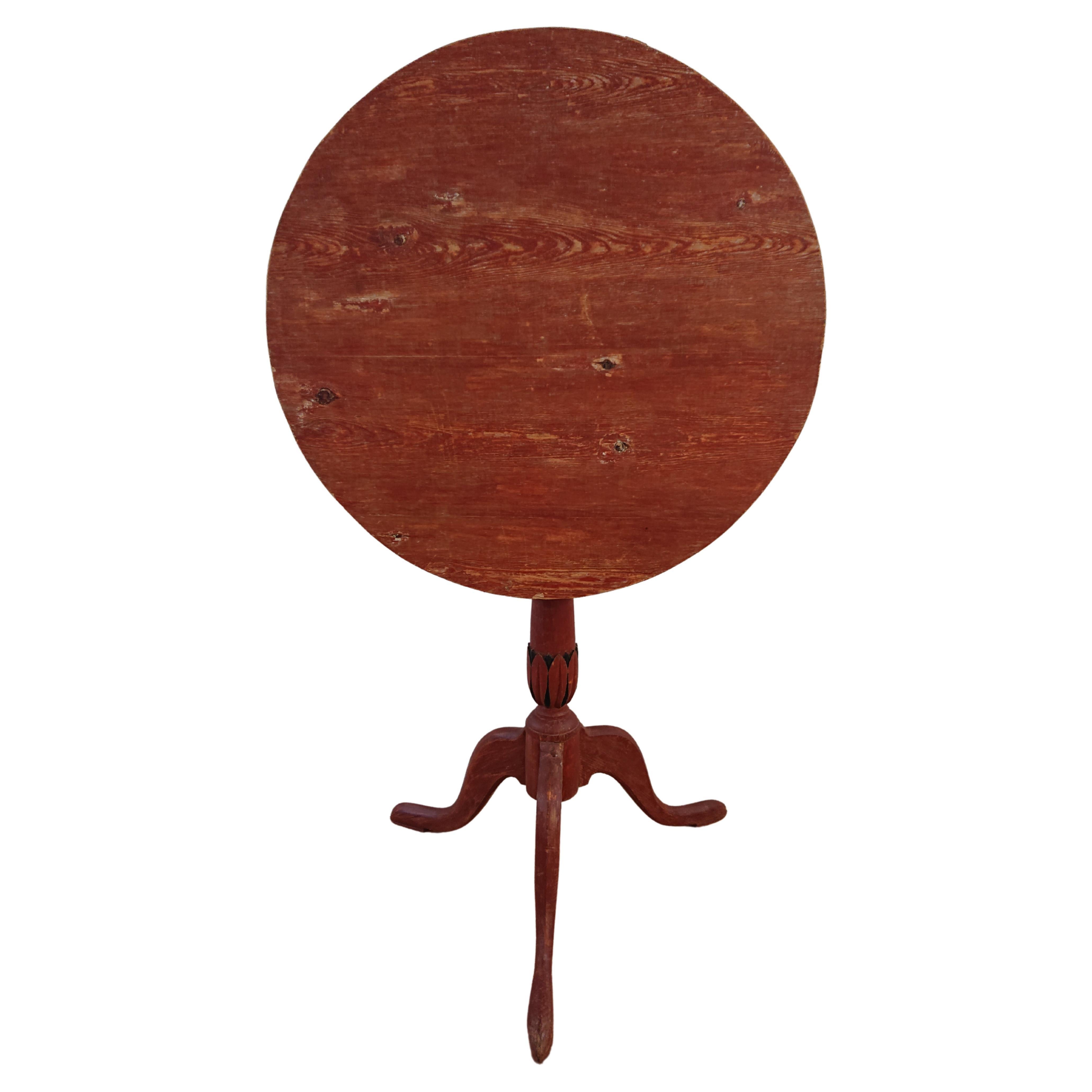 19th Century Swedish Gustavian Tilt Top Table with Originalpaint For Sale