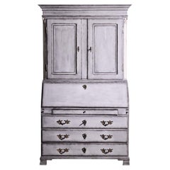 Scandinavian Tables