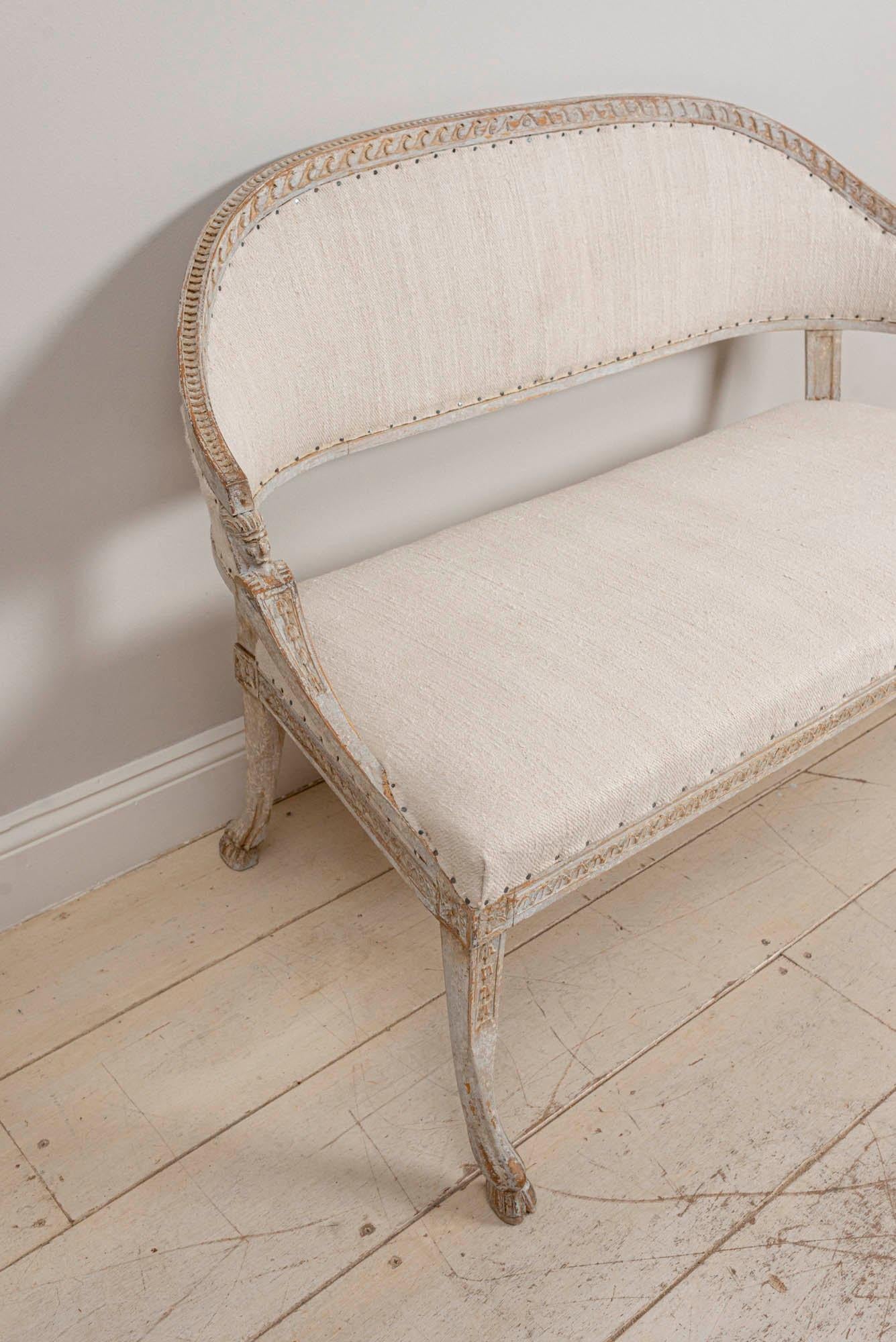 19th Century Swedish Gustavian Two-Seat Swedish Sofa with Decorative Detail In Good Condition In London, GB