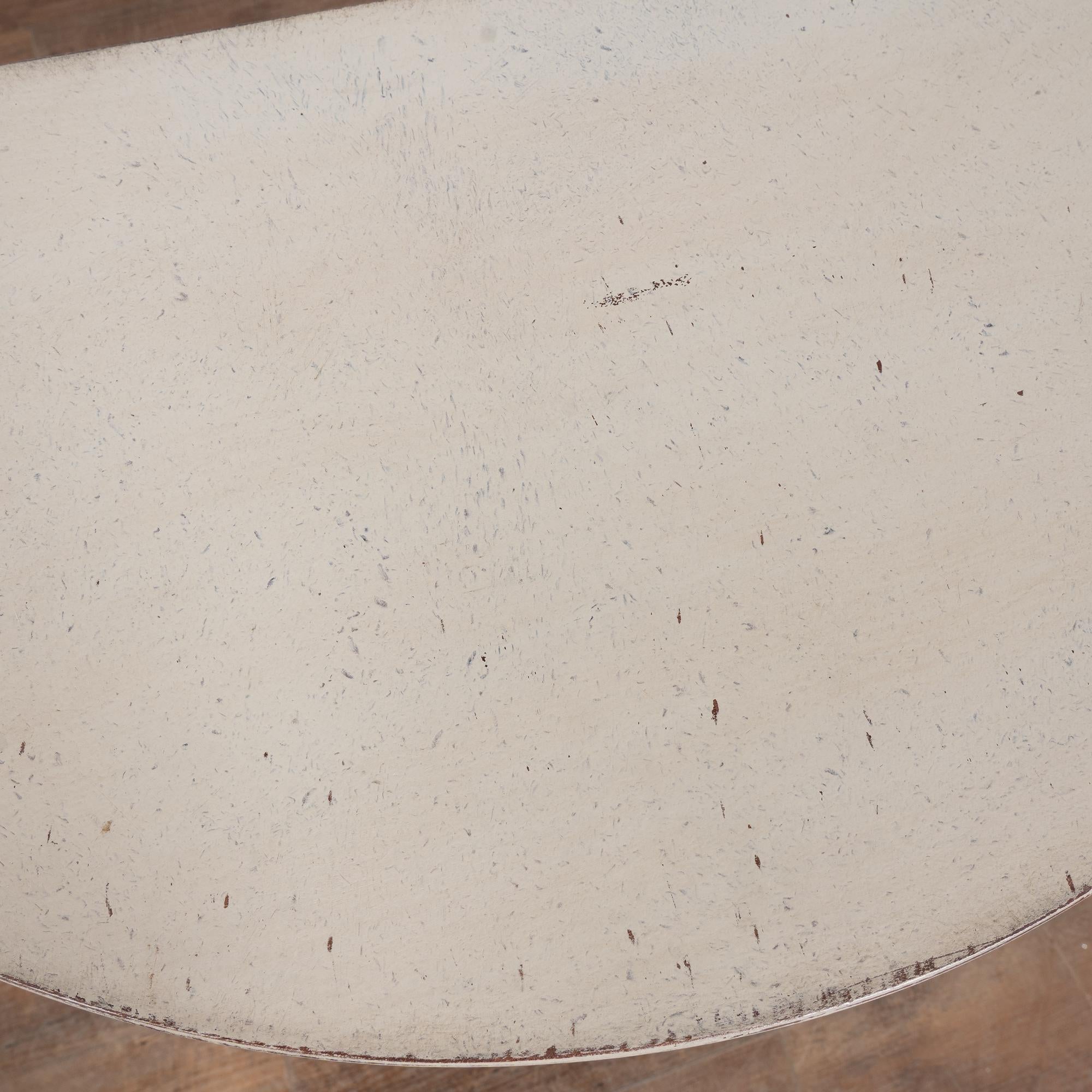 19th Century Swedish Gustavian White Demi Lune Side Table For Sale 1
