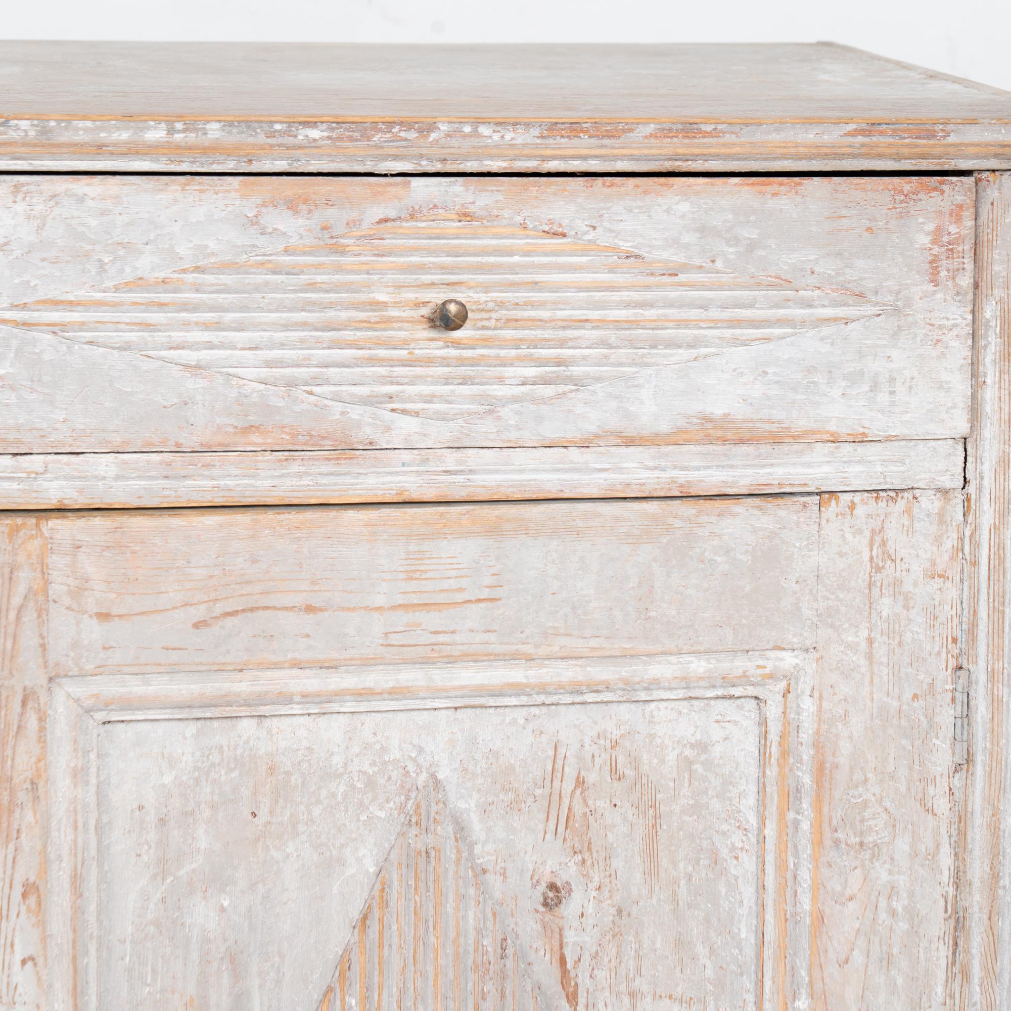 19th Century Swedish Gustavian White Sideboard For Sale 6