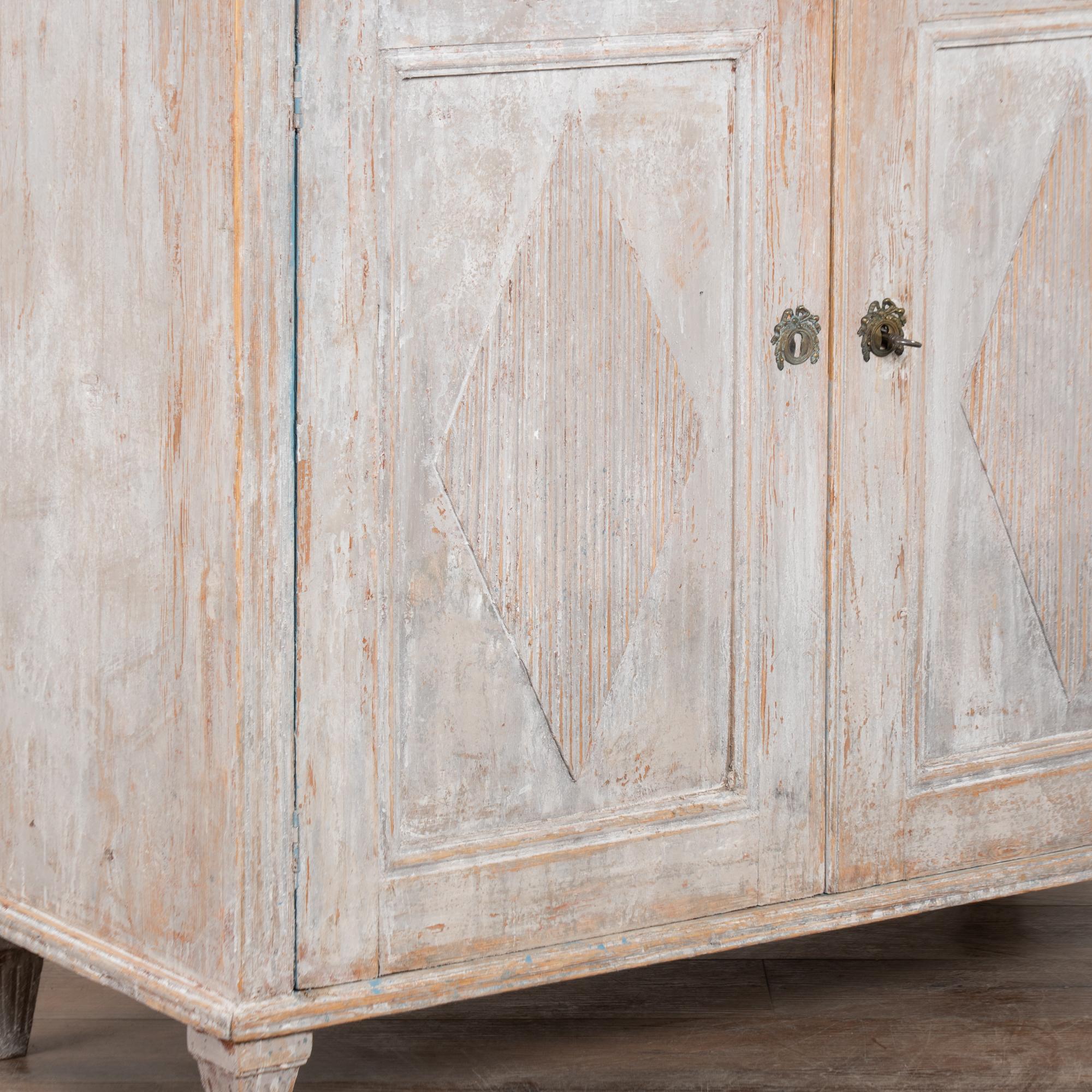 19th Century Swedish Gustavian White Sideboard For Sale 7