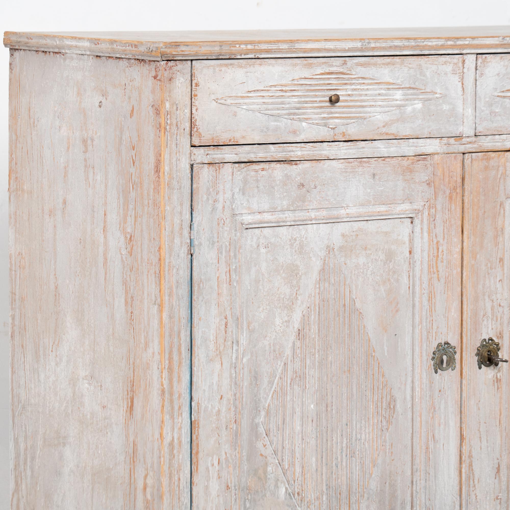 19th Century Swedish Gustavian White Sideboard For Sale 4