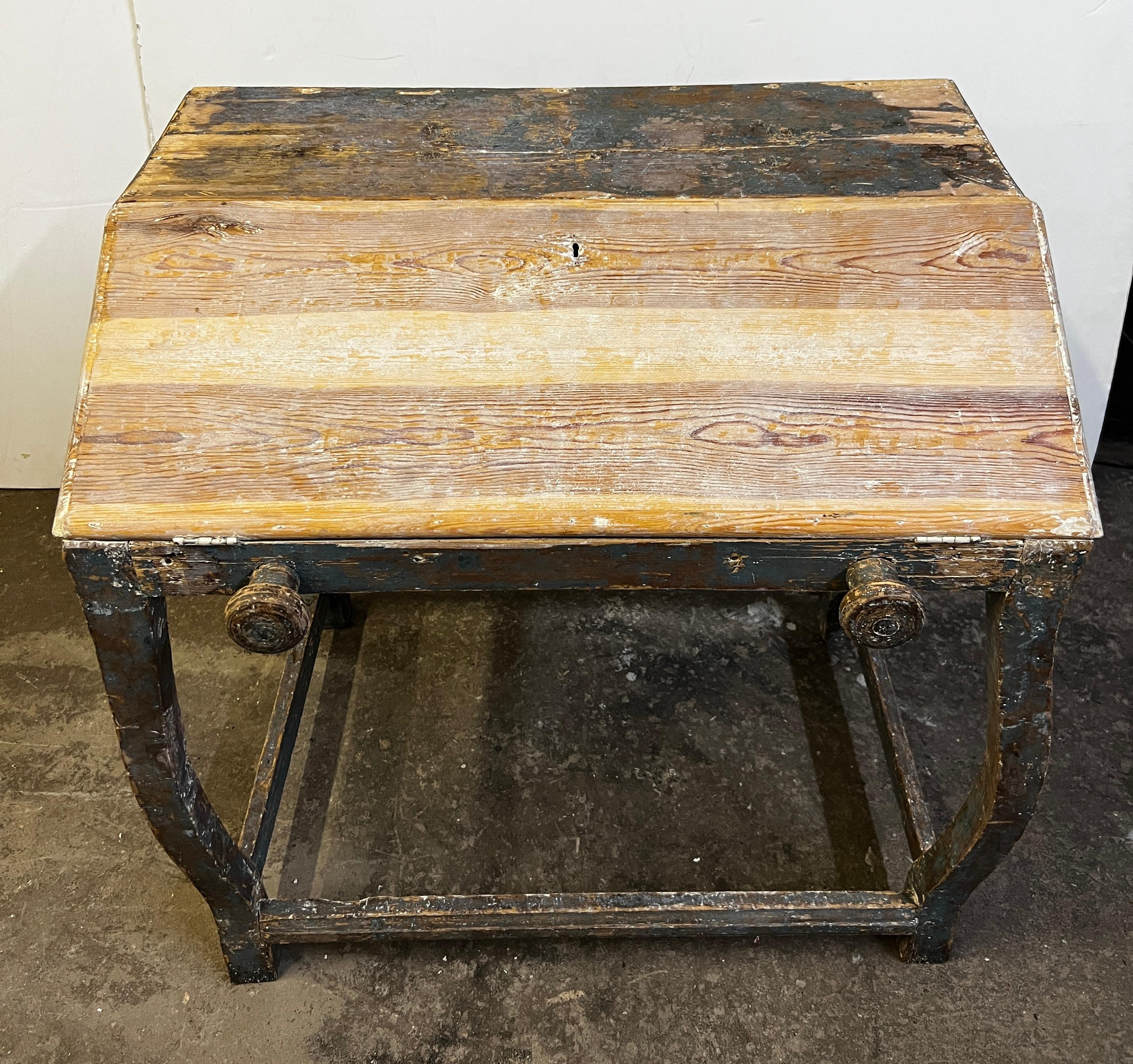 19th Century Swedish Gustavian Writing Desk Secretary In Good Condition For Sale In San Angelo, TX