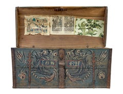 Cofre sueco del siglo XIX con cúpula pintada a mano