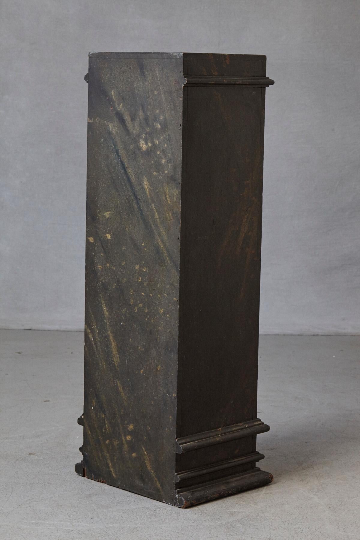 19th Century Swedish Hand-Painted Pedestal with Faux Marbleized Pattern 1