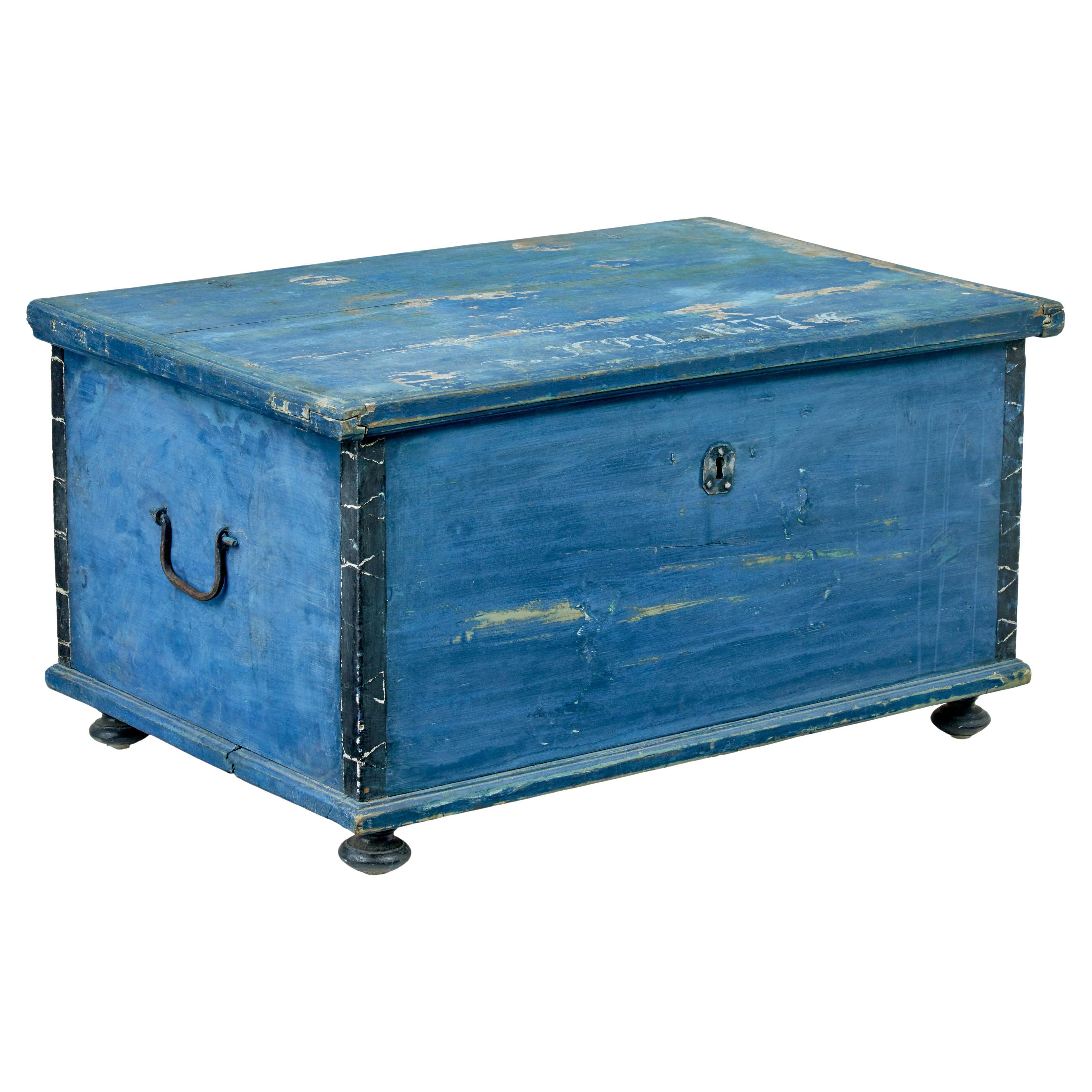 19th century Swedish hand painted pine blanket box For Sale