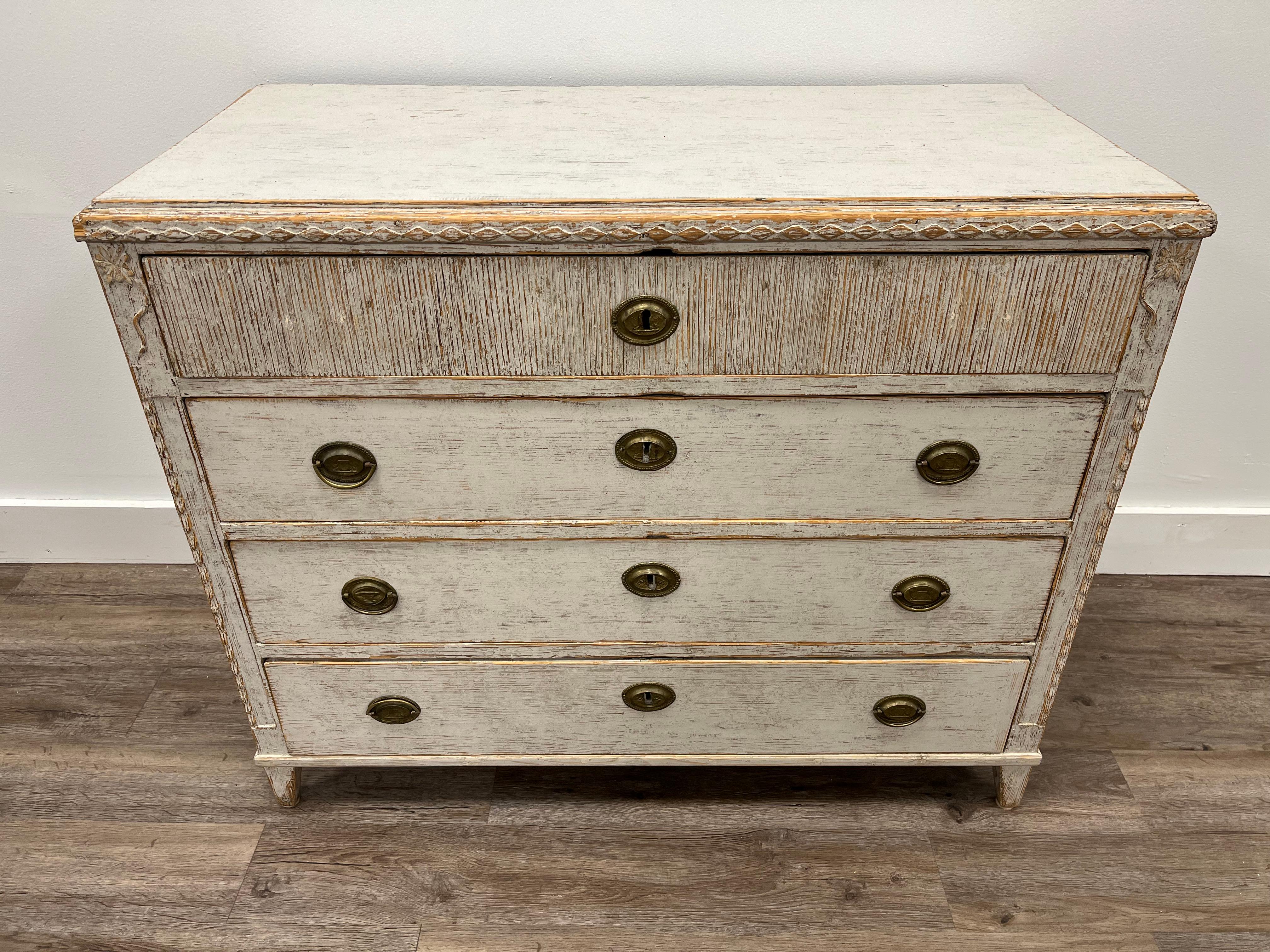 Hand-Carved 19th Century Swedish Late Gustavian Chest of Drawers For Sale