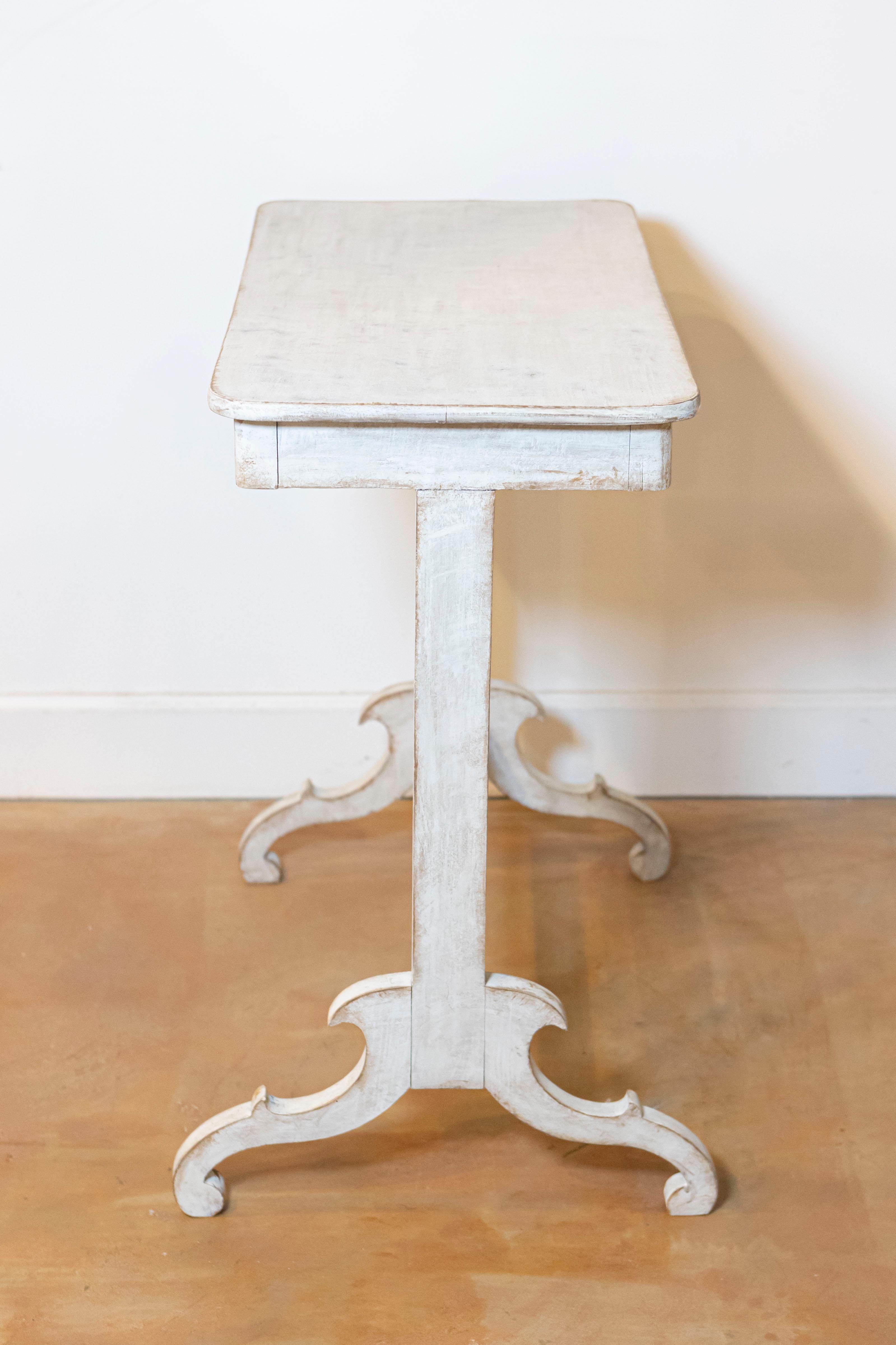 19th Century Swedish Light Gray Painted Side Table with Carved Trestle Base For Sale 1