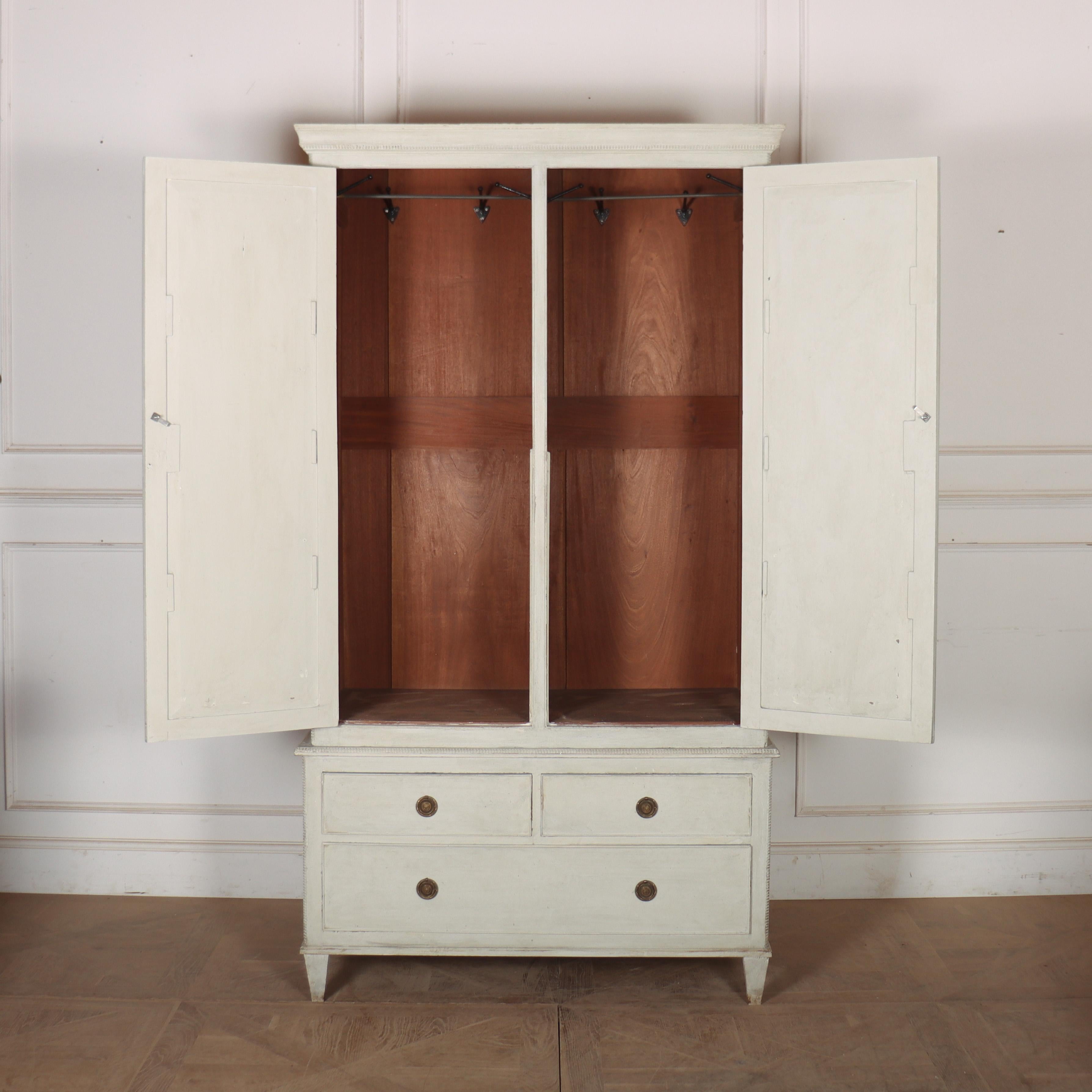 Schwedischer Wäscheschrank aus dem 19. im Angebot 5