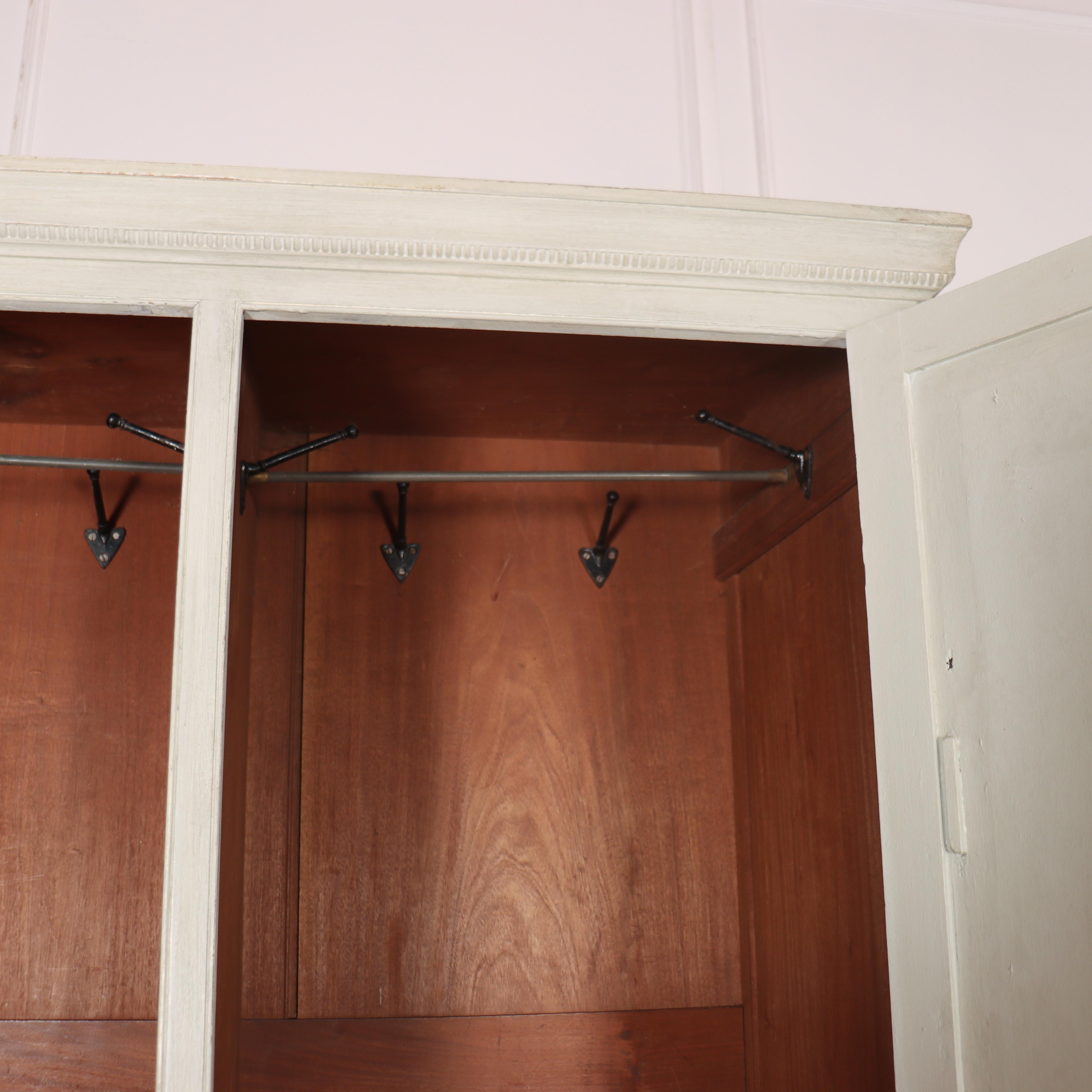 Schwedischer Wäscheschrank aus dem 19. im Angebot 6