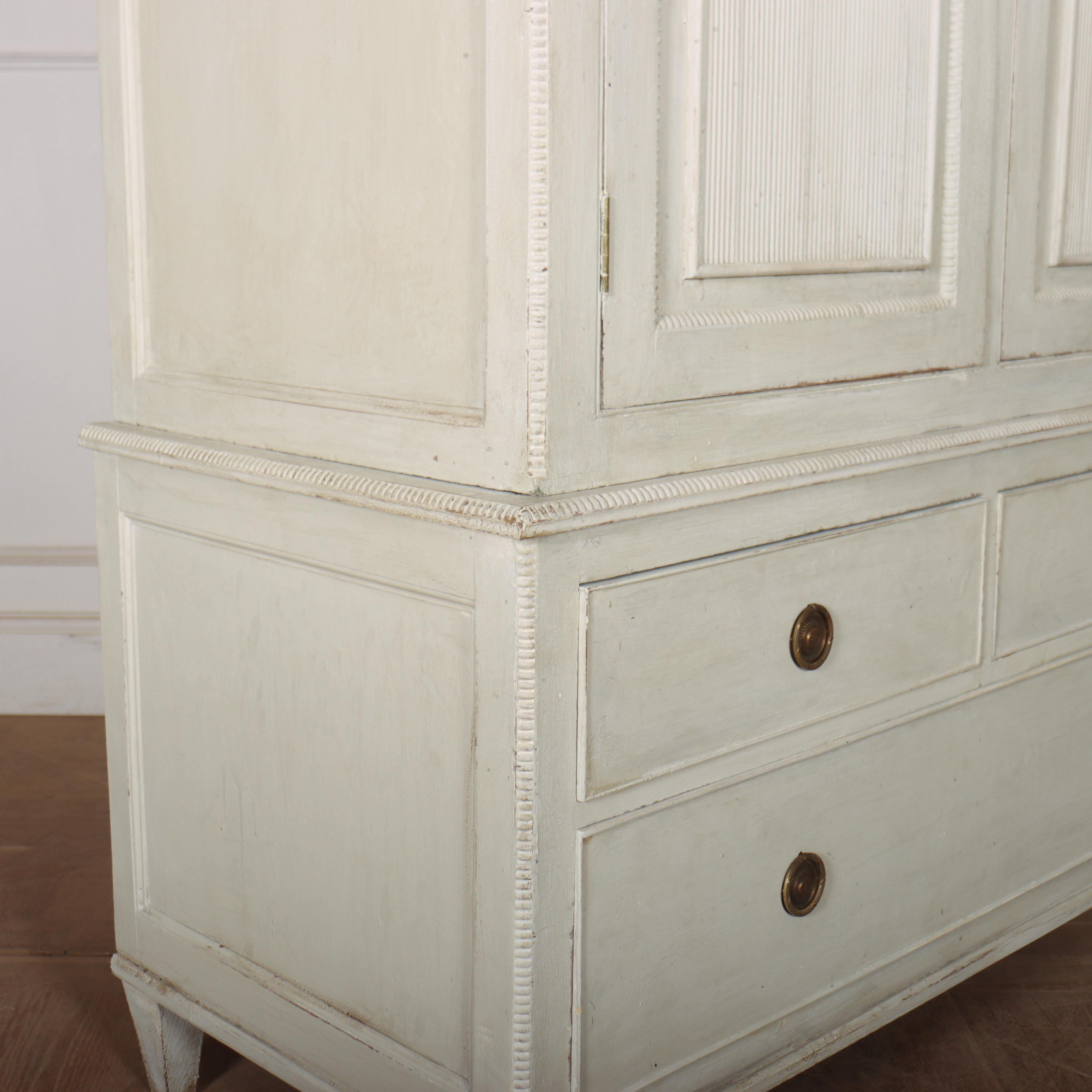 Schwedischer Wäscheschrank aus dem 19. im Angebot 3