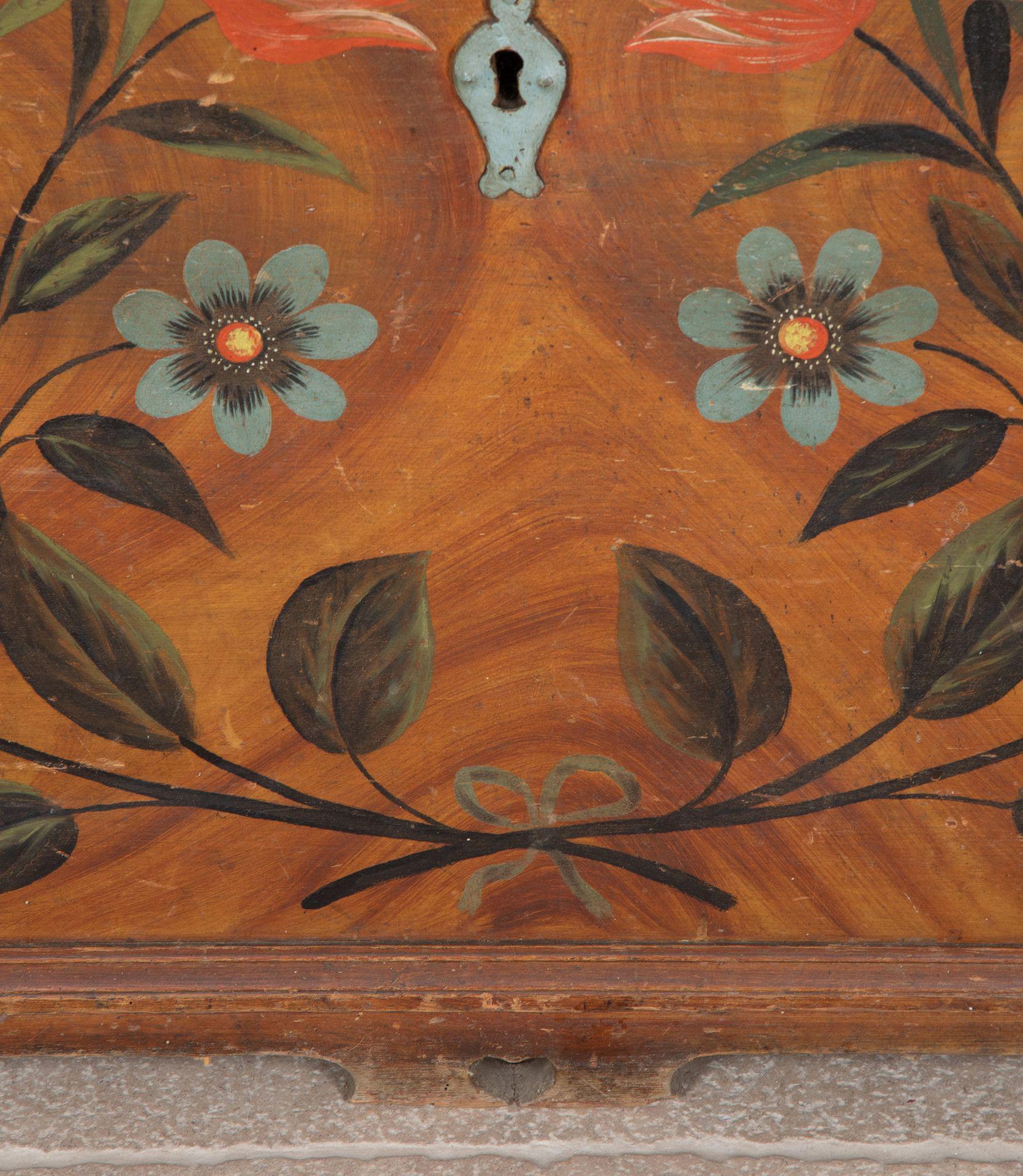 19th Century Swedish marriage chest.
Hand painted with a dome top and carrying handles each side.
With an ancient Swedish inscription reading 'Elena daughter of Jonas, poetic dedication to Jesus and peace'.