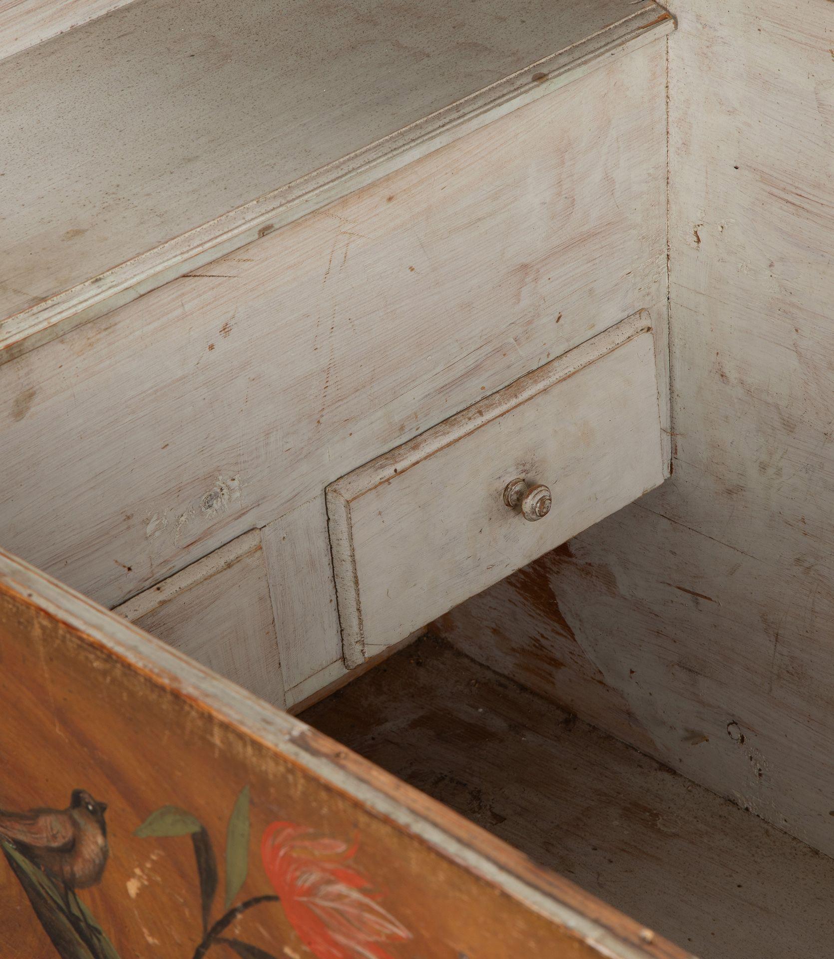 19th Century Swedish Marriage Chest In Good Condition For Sale In Tetbury, Gloucestershire