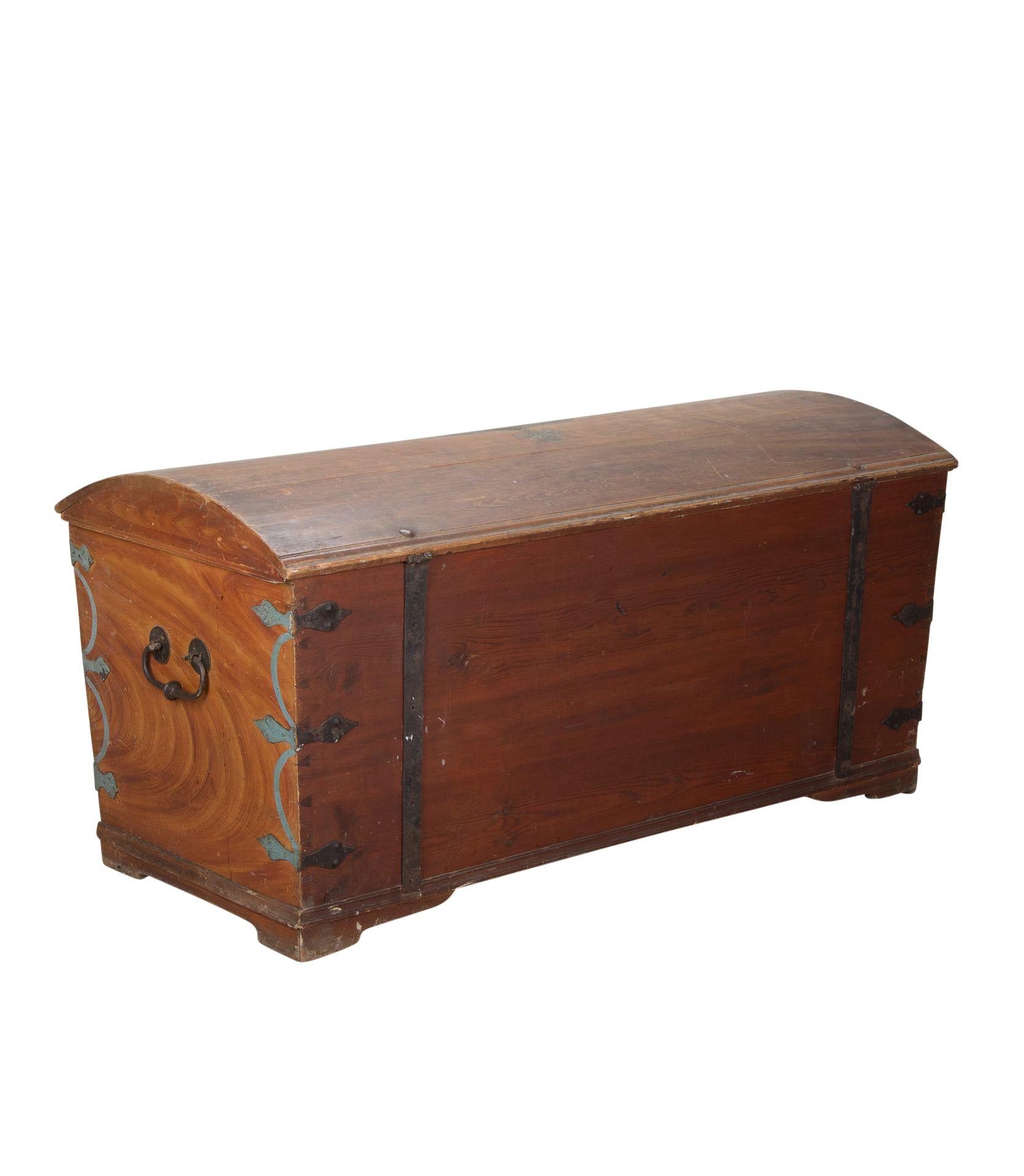 19th Century Swedish Marriage Chest For Sale 4