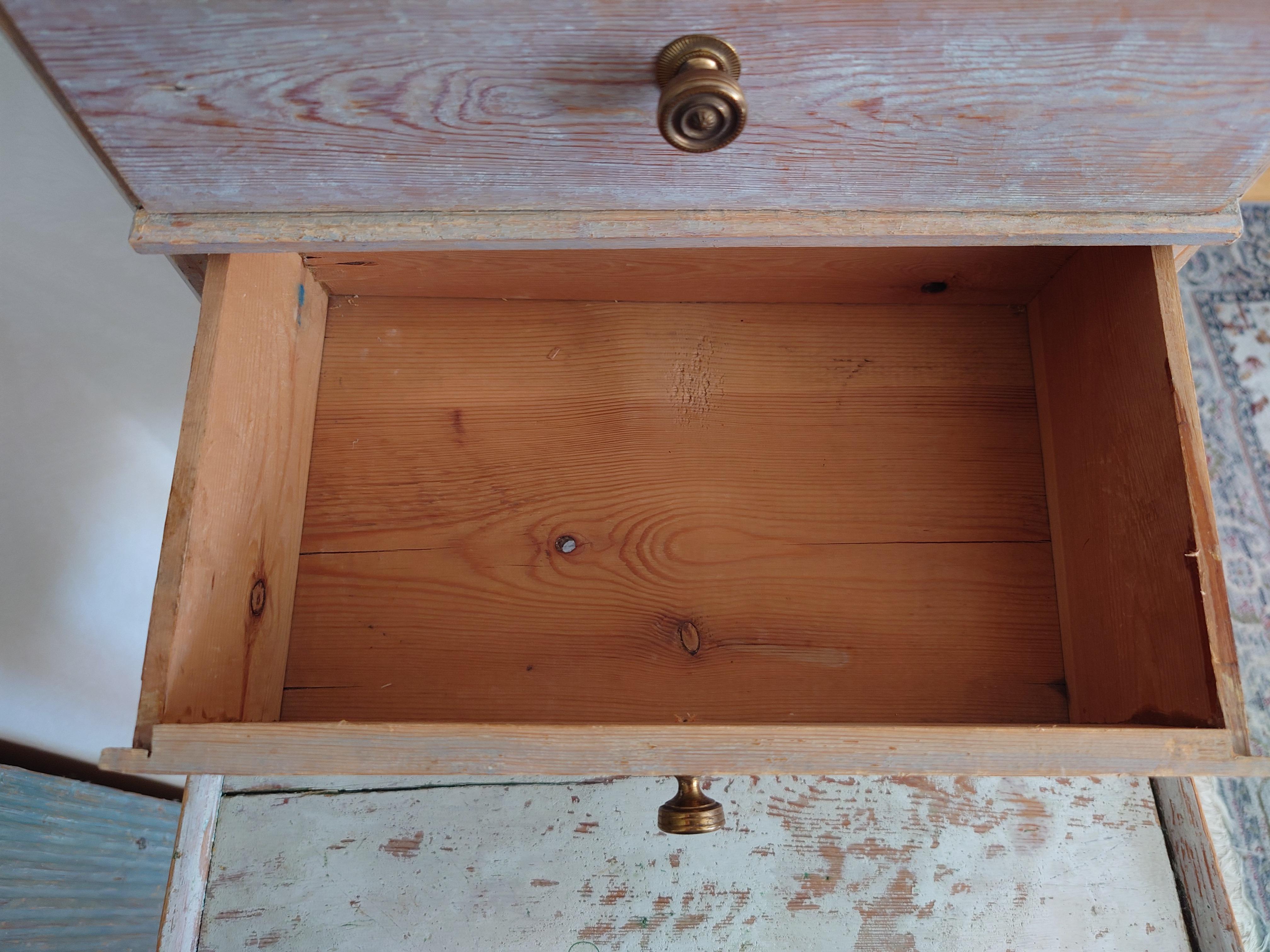 19th Century Swedish Miniature  Chest of Drawers with original paint Country  For Sale 5