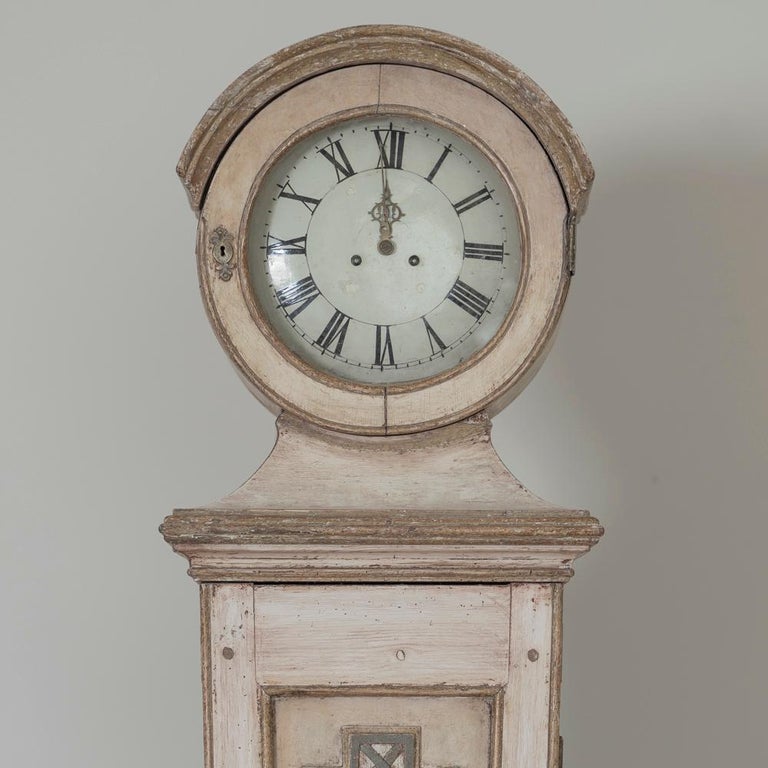Neoclassical 19th Century Swedish Mora Working Tall Case Clock in Original Paint For Sale