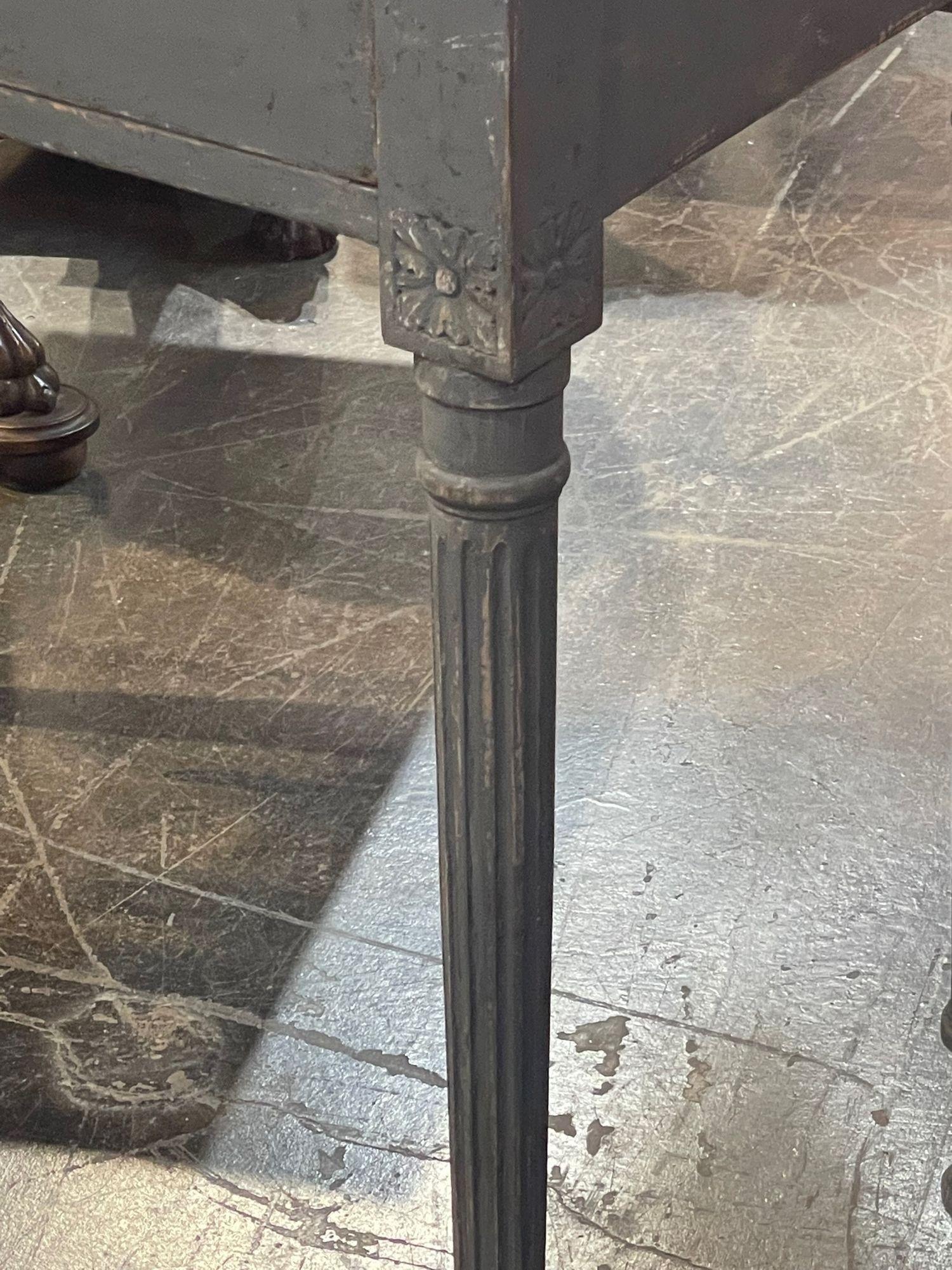 19th Century Swedish Neo-Classical Carved and Painted Side Table In Good Condition For Sale In Dallas, TX