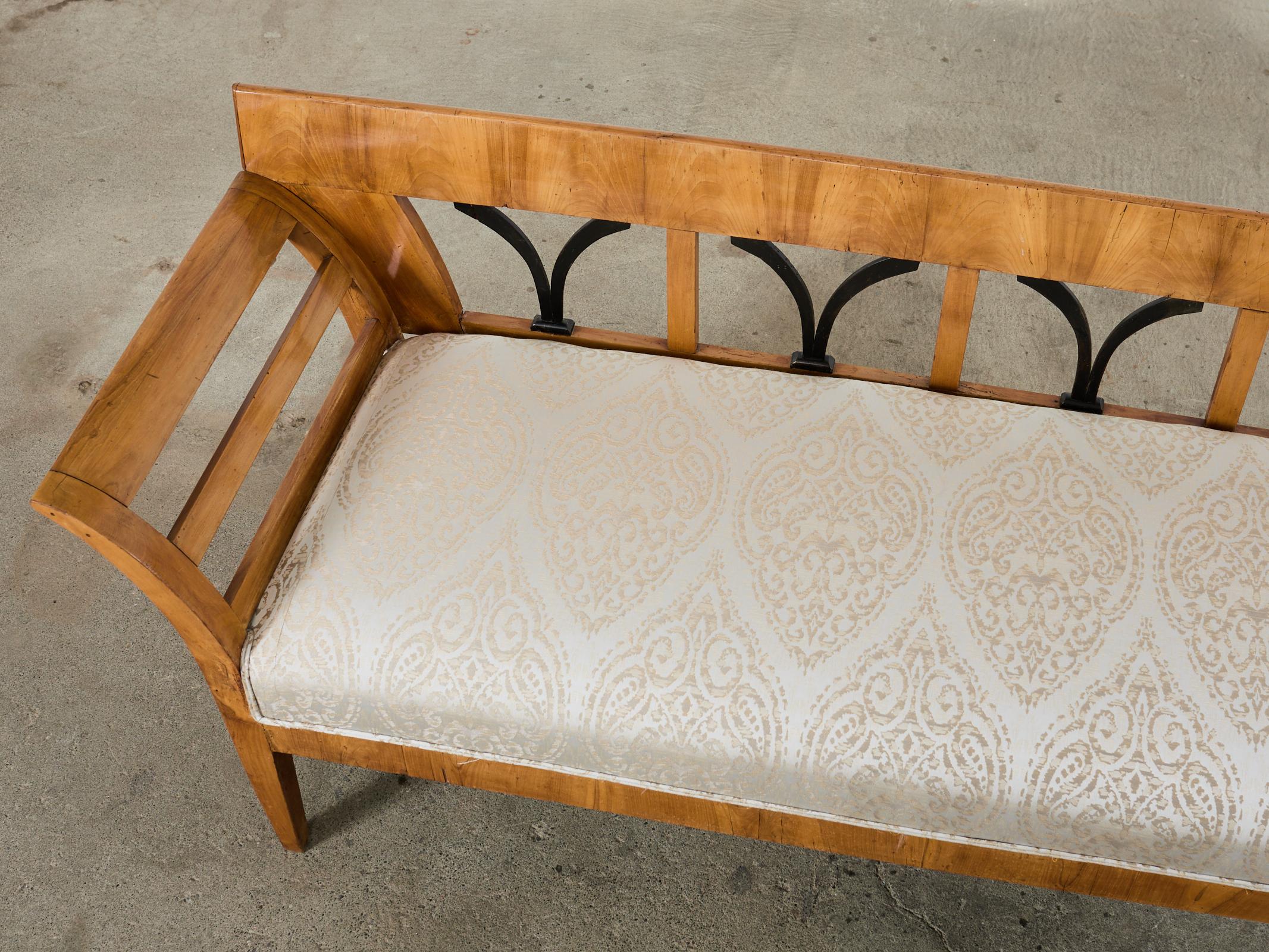 19th Century Swedish Neoclassical Style Birch Veneer Bench Seat For Sale 1