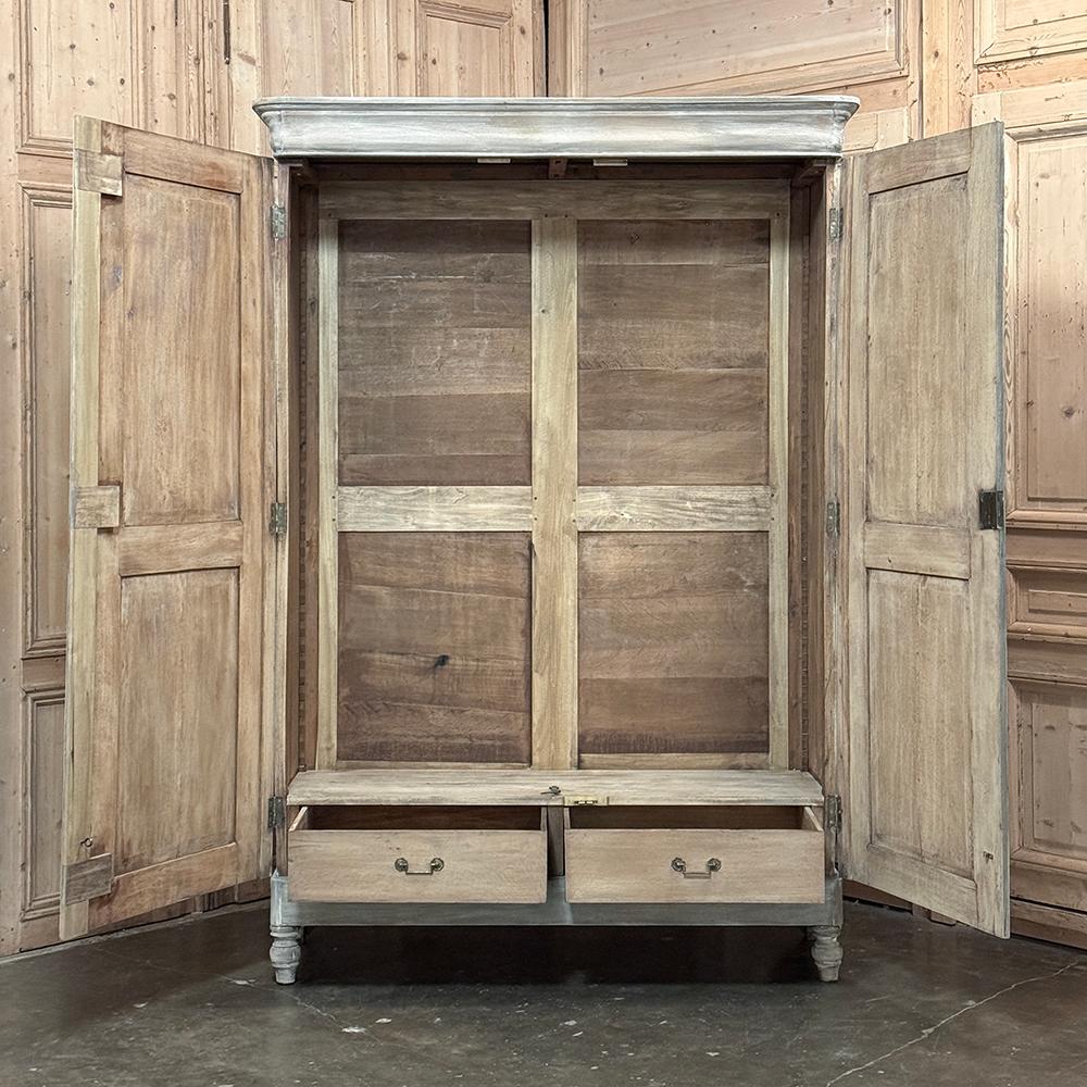 Hand-Crafted 19th Century Swedish Neoclassical Whitewashed Pine Armoire For Sale