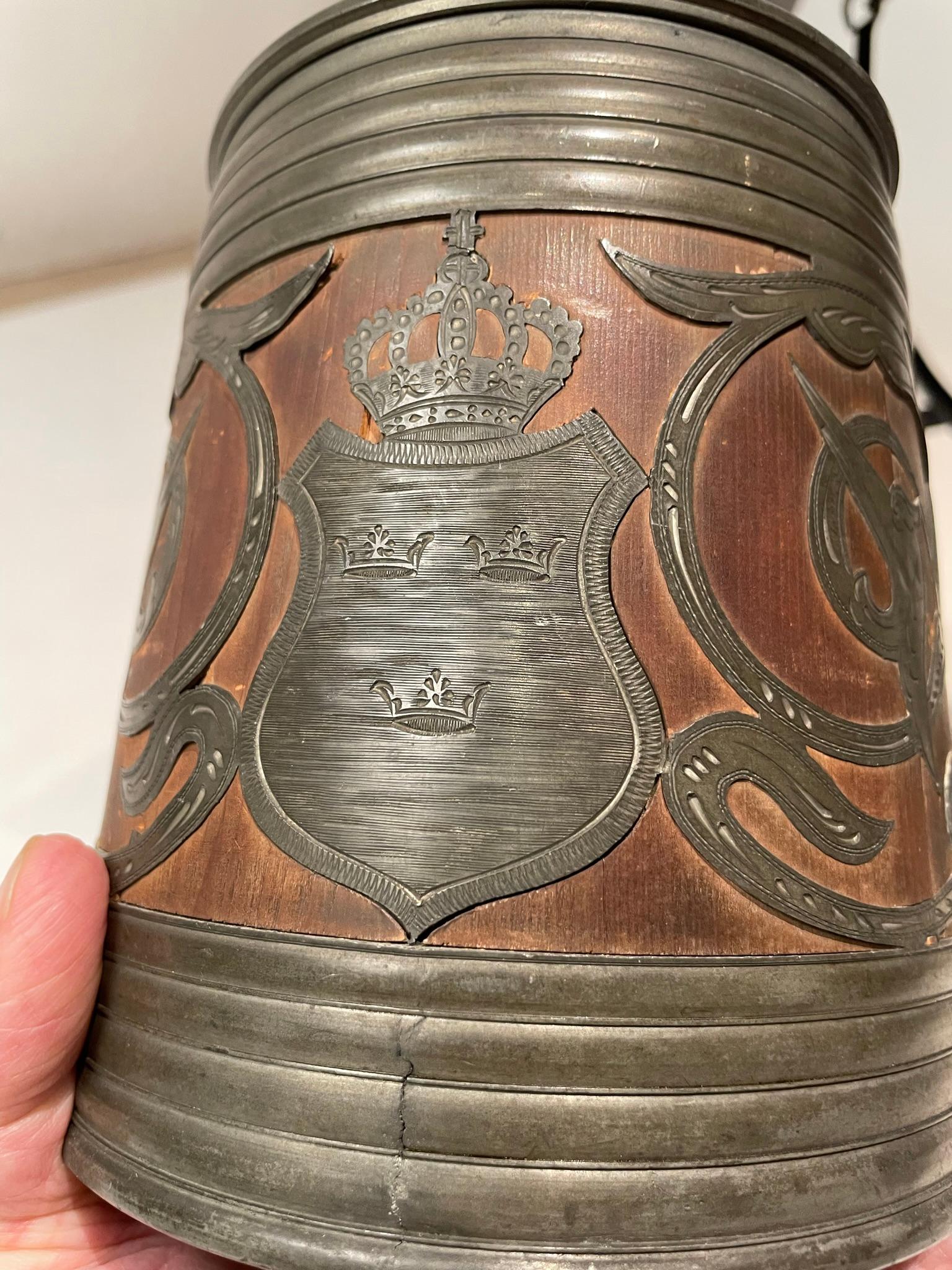 19th Century Swedish Oak and Pewter Tankard With King Carl XV Coin For Sale 3