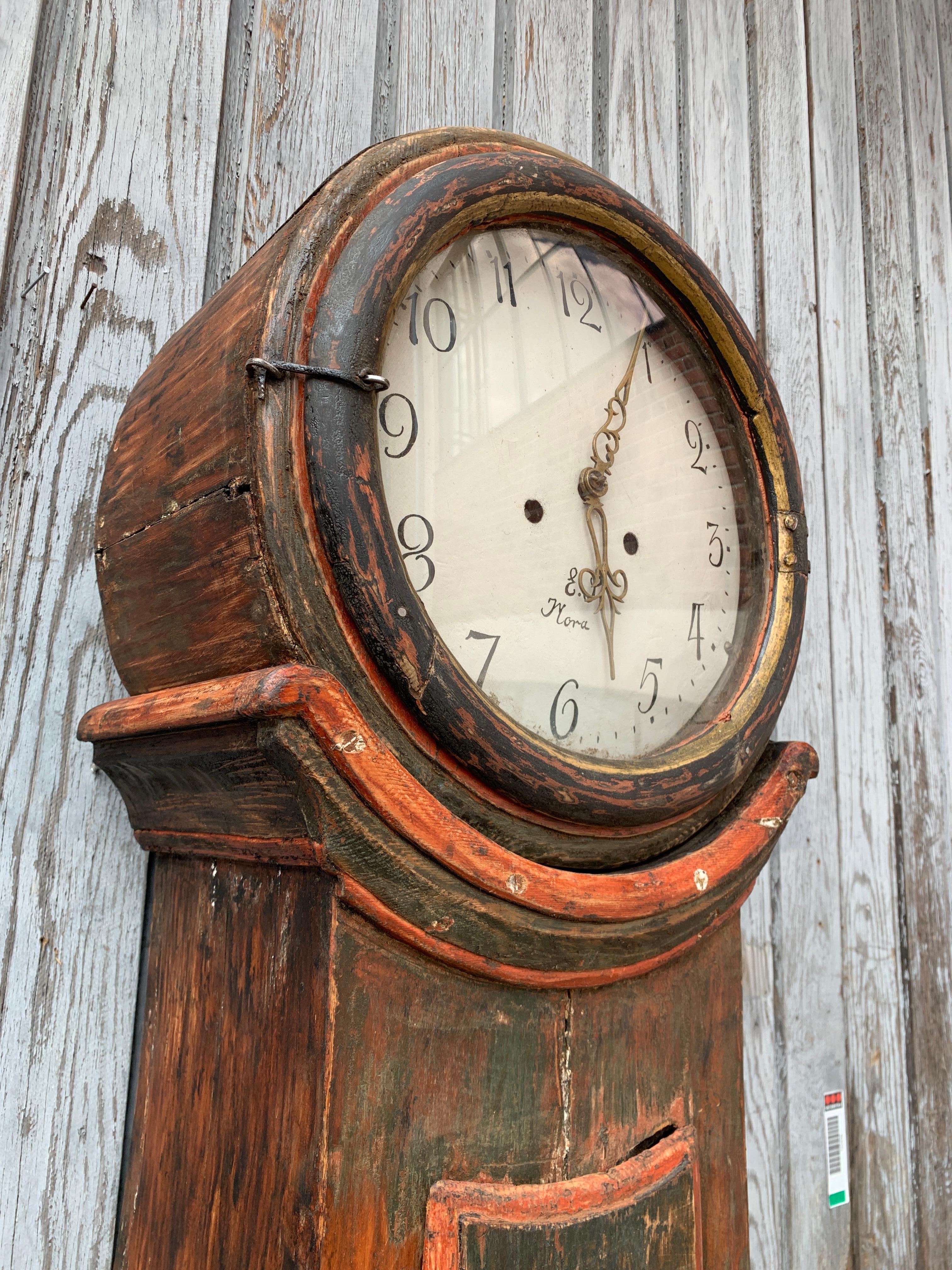 19th Century Swedish Original Painted Mora Clock For Sale 4